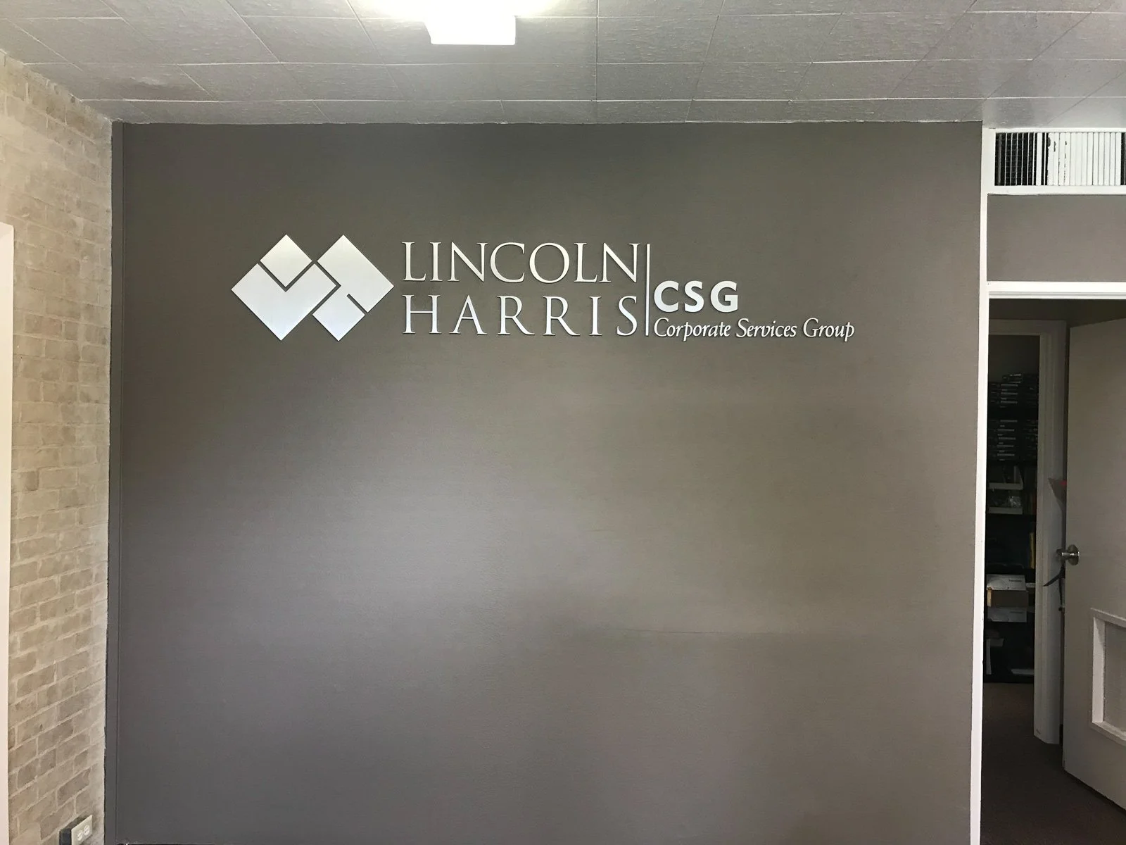 interior-wall-graphics-pasadena-tx-1.jpg