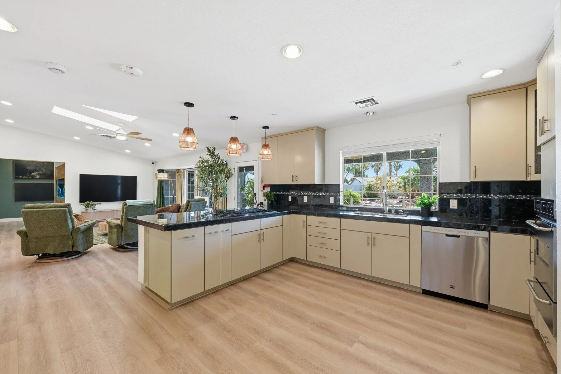 54_kitchen.jpg
