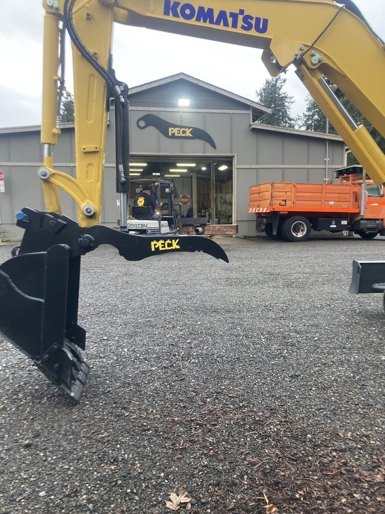 Hydraulic Thumb Attachment