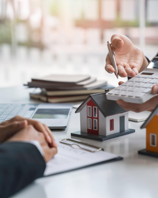 Mortgage advisor consultation image representing personalized loan strategies, financial planning, and home financing guidance.