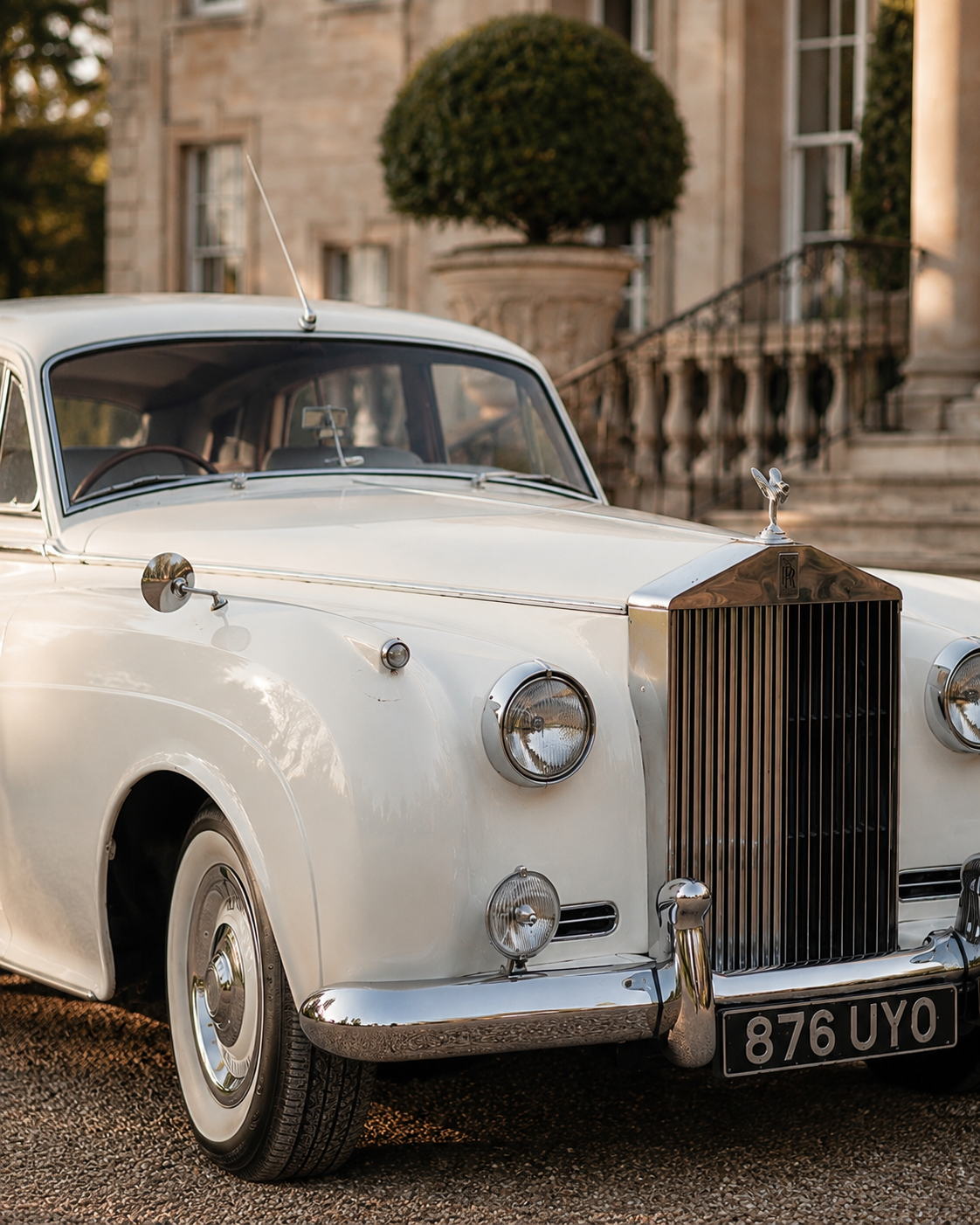 Grace interior west sussex classic wedding cars 1.png