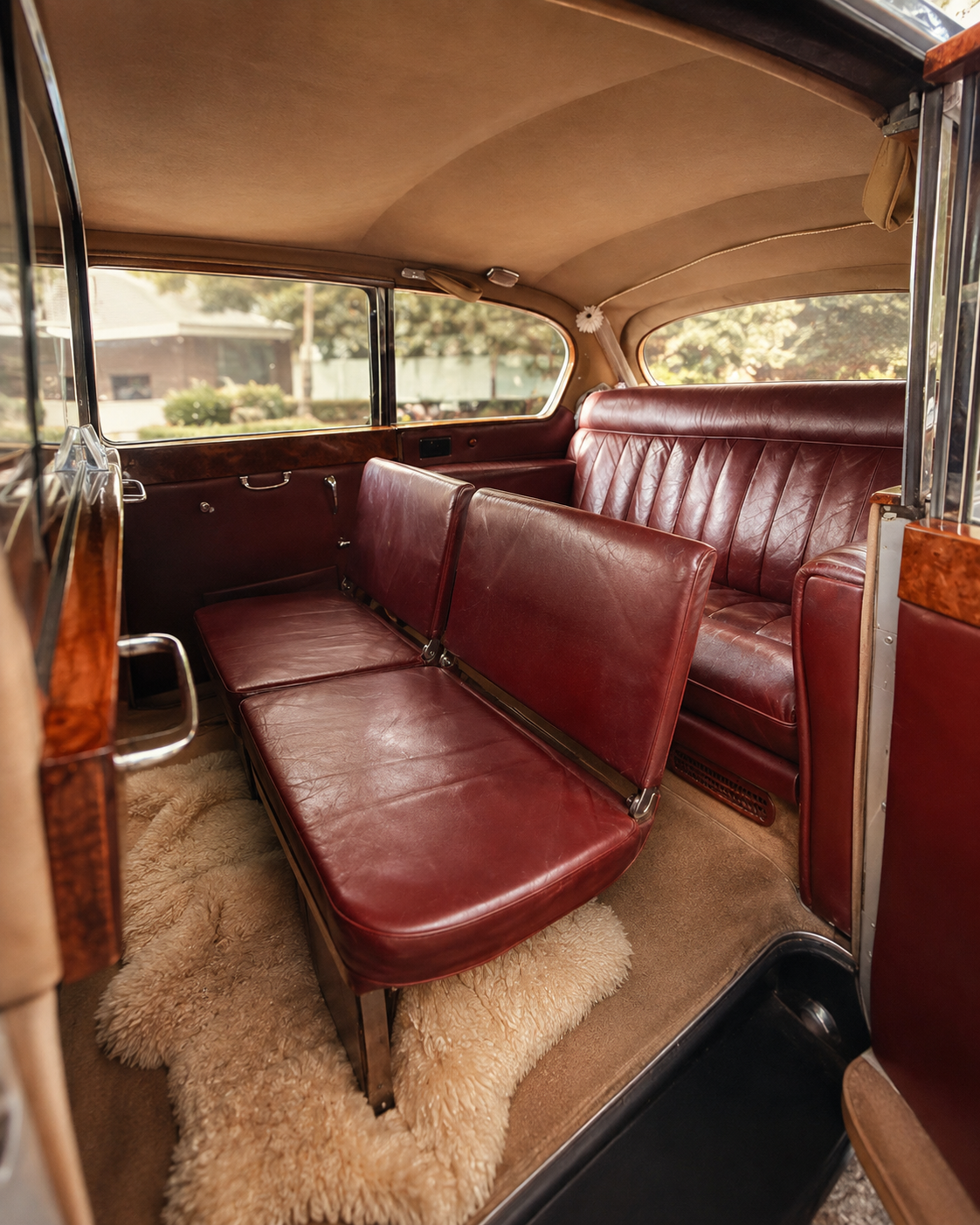 Duchess interior west sussex classic wedding cars 2.png