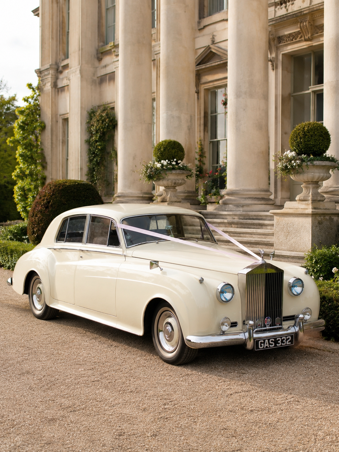  Vintage wedding car for a real wedding in Hampshire