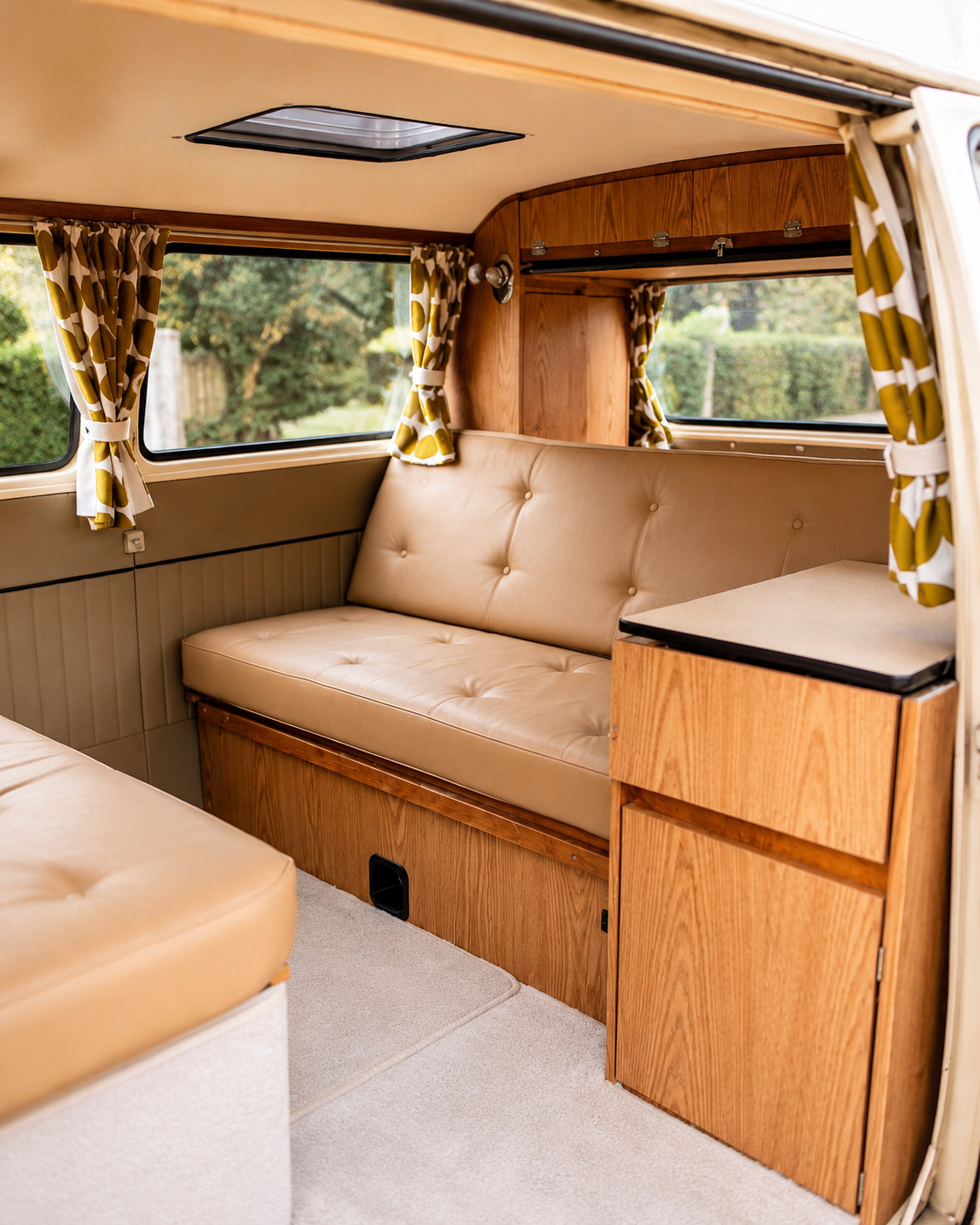peggy interior west sussex classic wedding cars 3.png