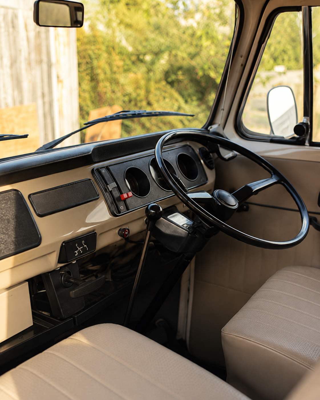 peggy interior west sussex classic wedding cars 2.png