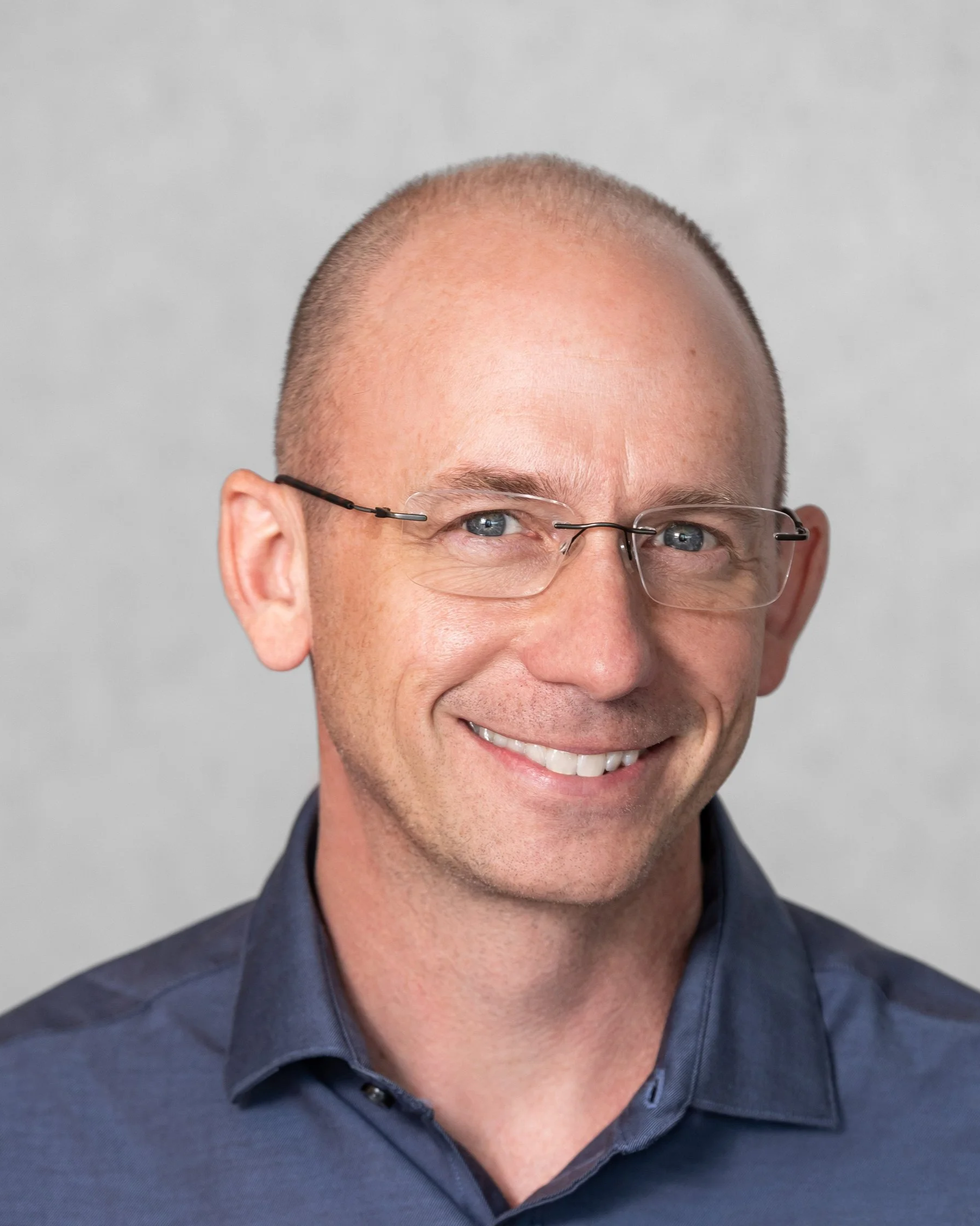 Willian Udenko, Ph.D,  is a Research Assistant Professor of Psychological & Brain Sciences at Dartmouth College, Adjunct Assistant Professor of Psychiatry at Dartmouth’s Geisel School of Medicine, and Chief Clinical Officer, at Jimini Health.
