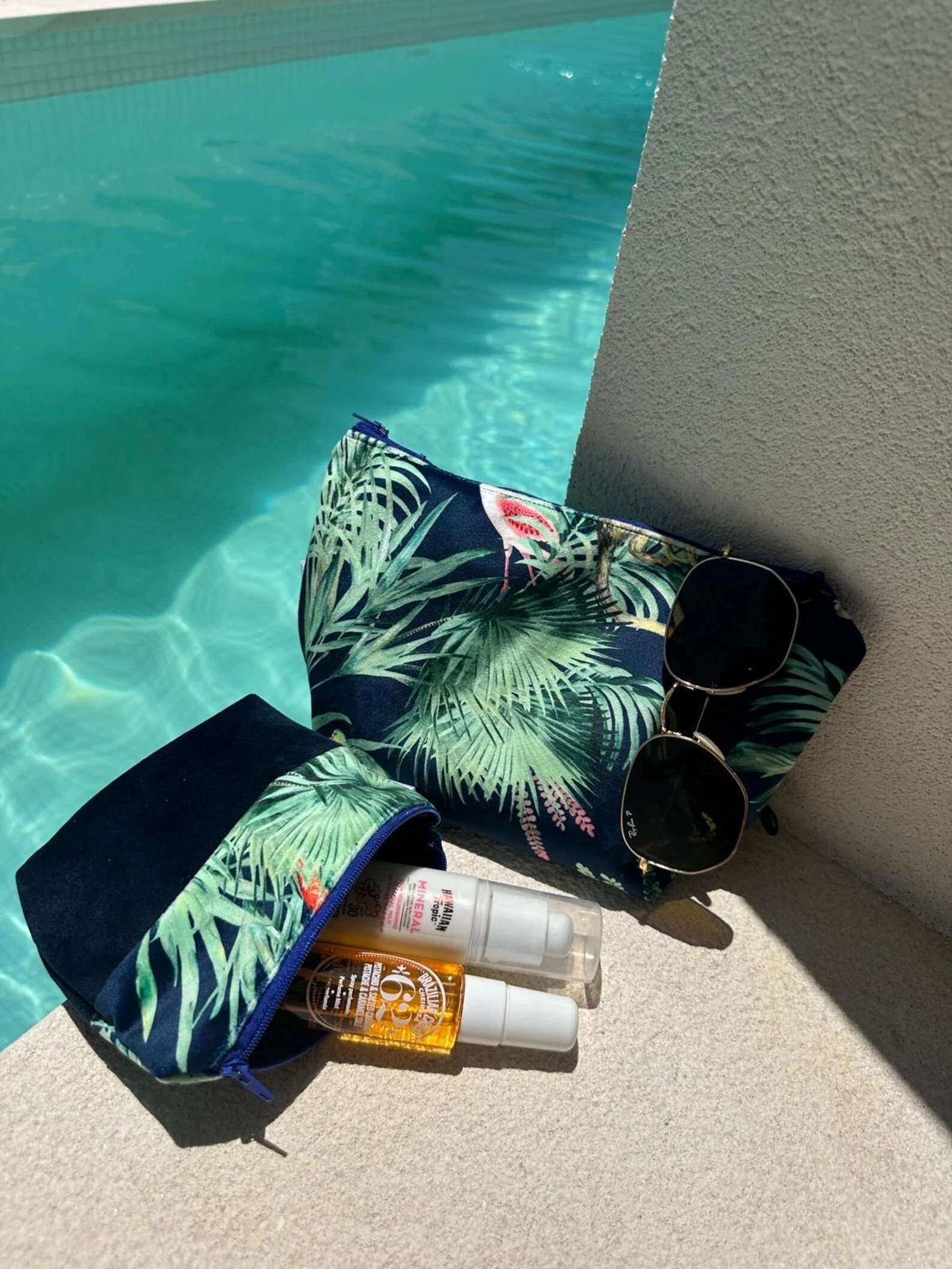 Tropical Wash Bag (Navy)