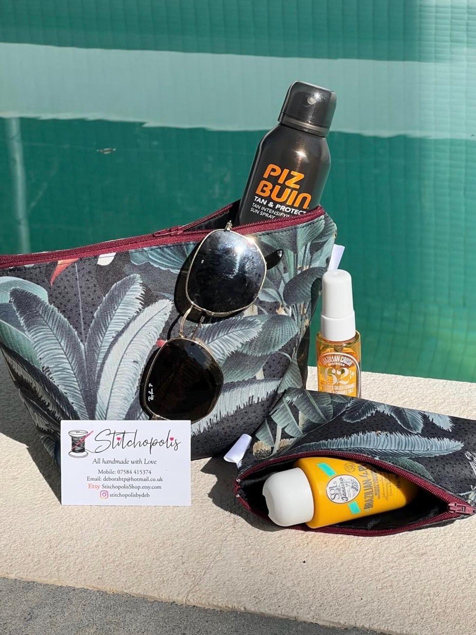 Tropical Wash Bag (Dark)