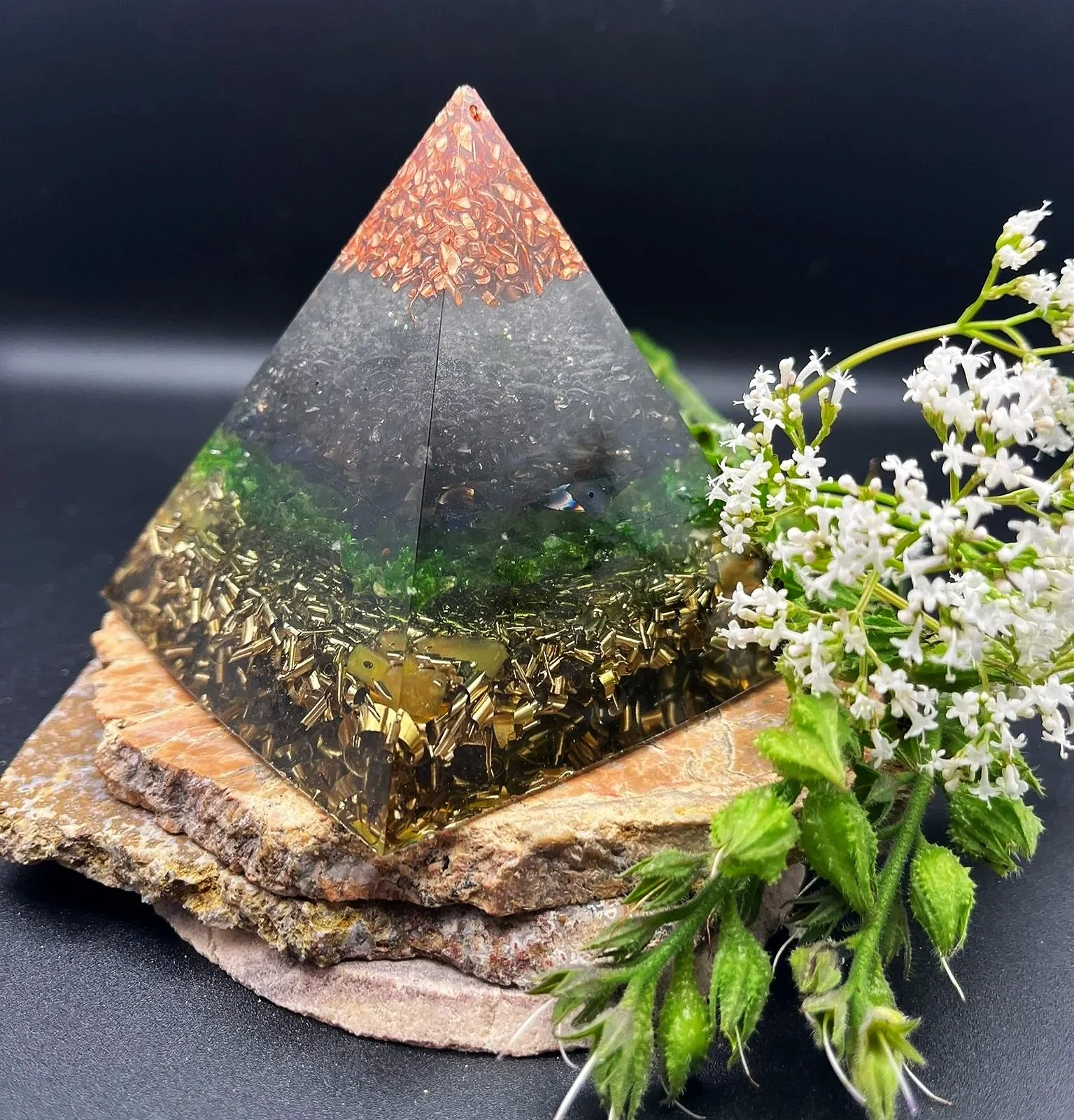 #49-8cm Orgonite Pyramid