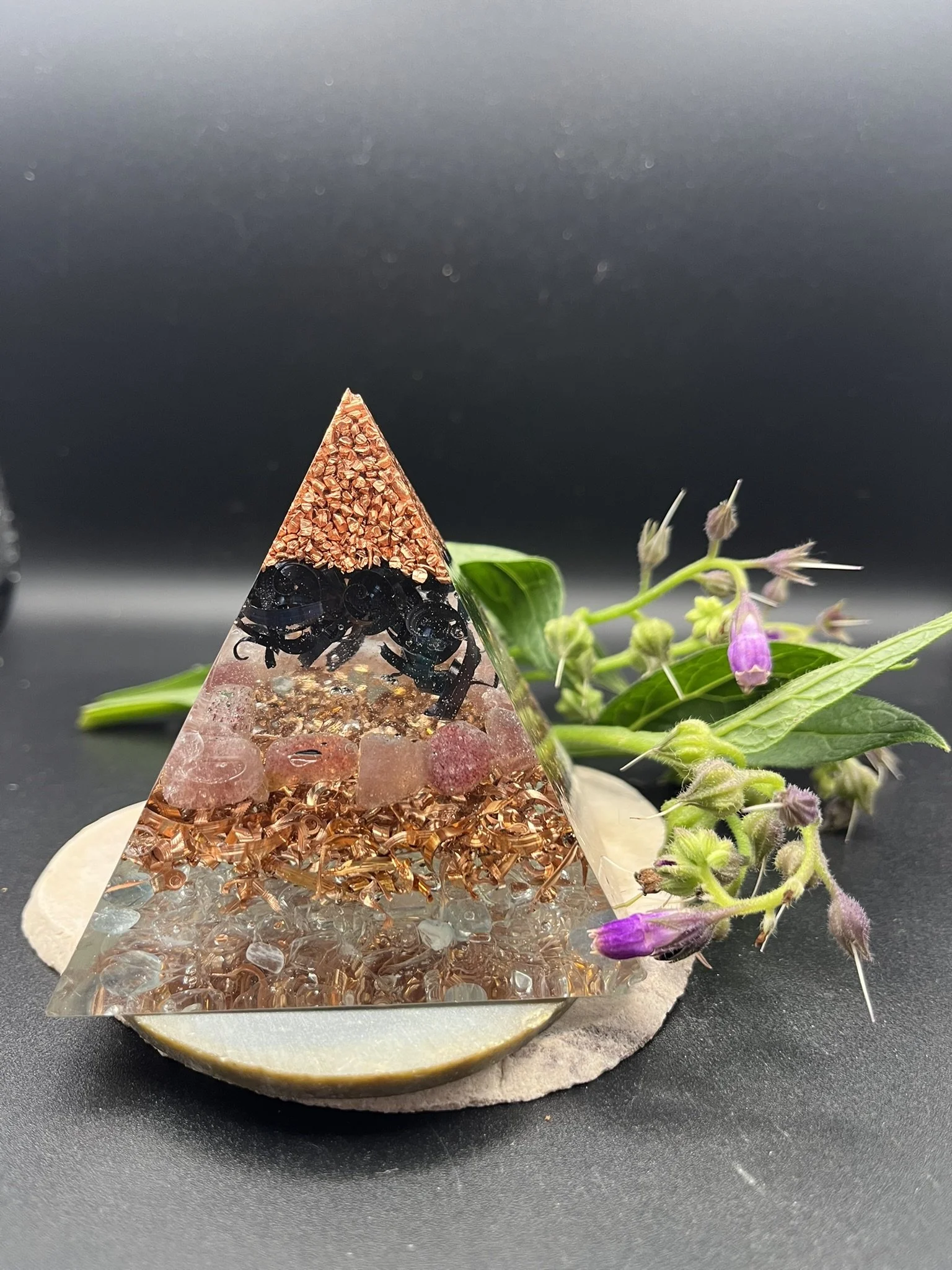 #12- 8cm Orgonite Pyramid