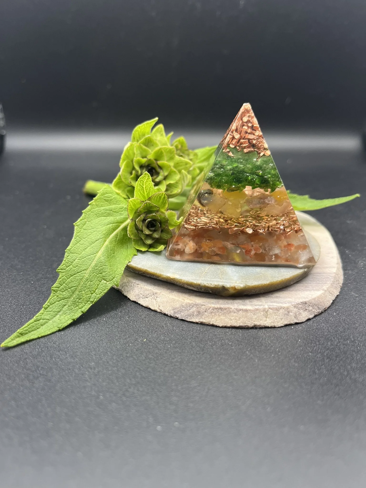 #42- 5 cm Orgonite Pyramid