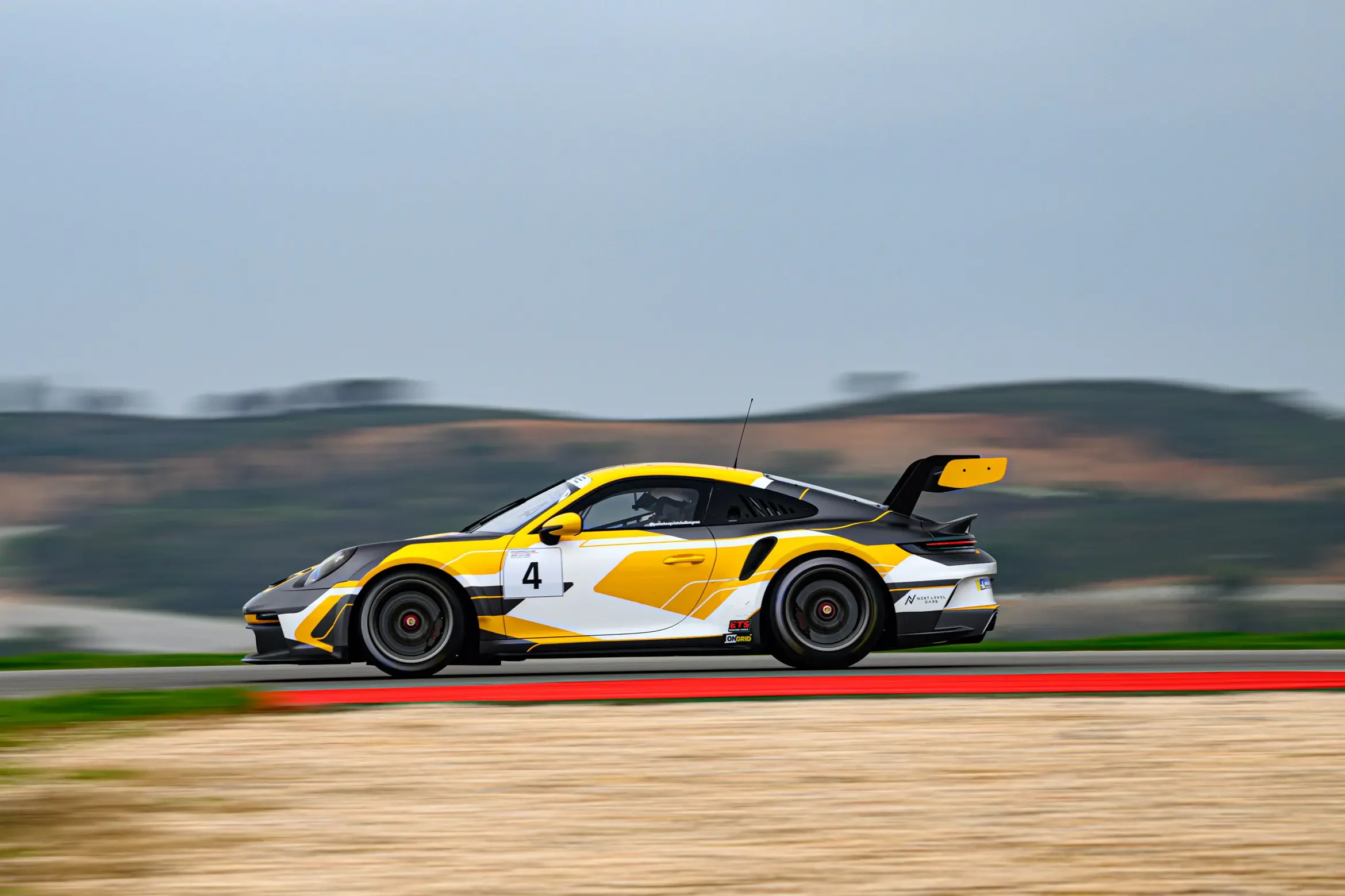 Jurriaan_De_Back_Porsche_992_IMAGO_1.webp
