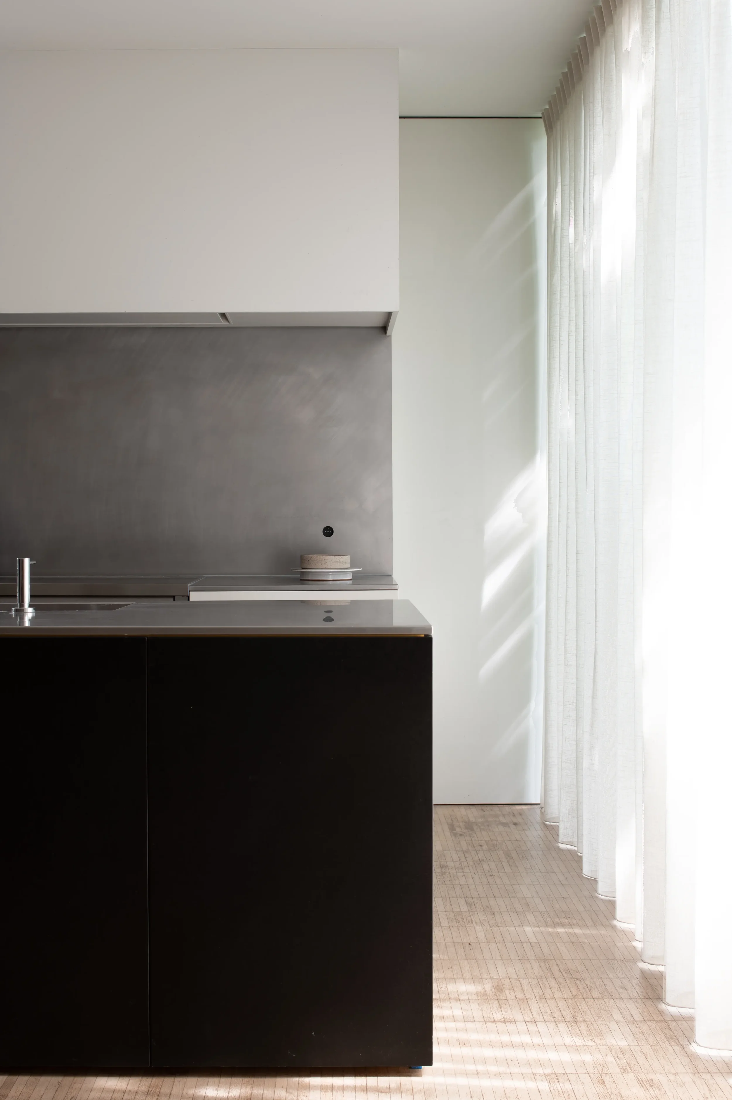 Verbouwing woning Sint-Amandsberg — keuken aanzicht — architect Bart Van Wetter