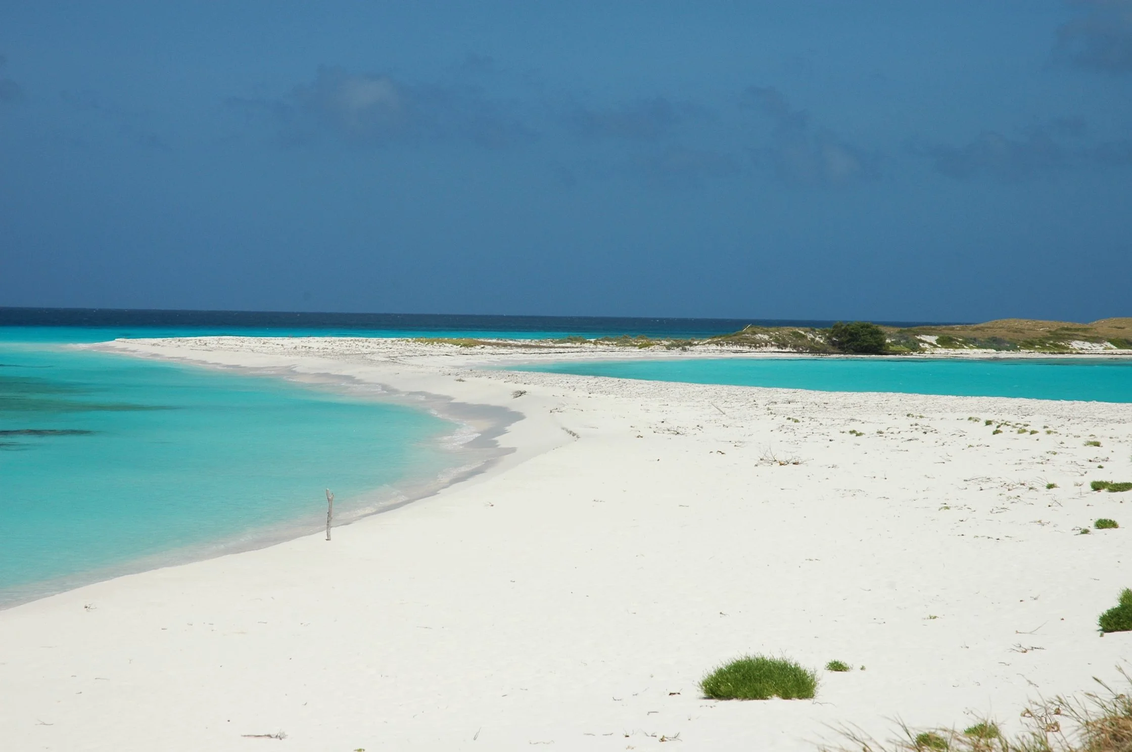 Spiaggia di sabbia bianca , il paradiso di chi ama il mare
