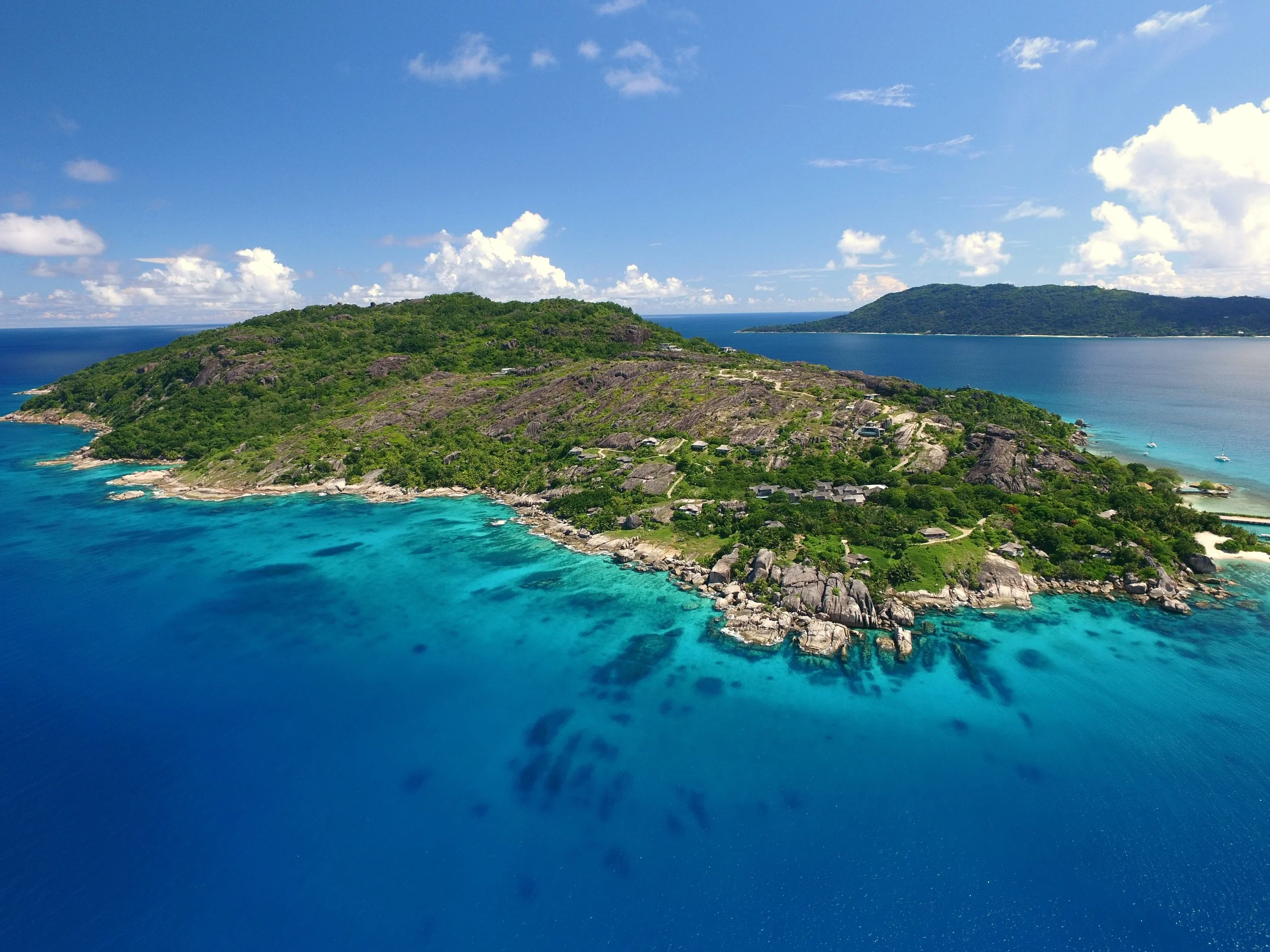 imgi_138_Felicite_aerial_view.jpg