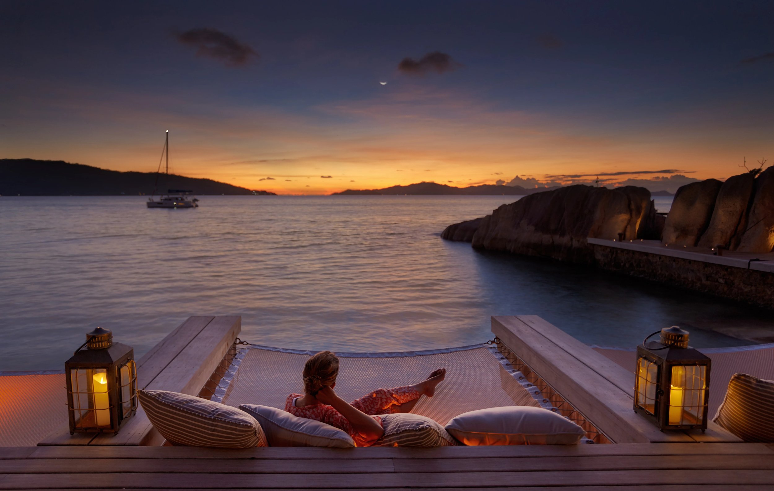 imgi_155_1_Koko_Bar_Sunset.jpg