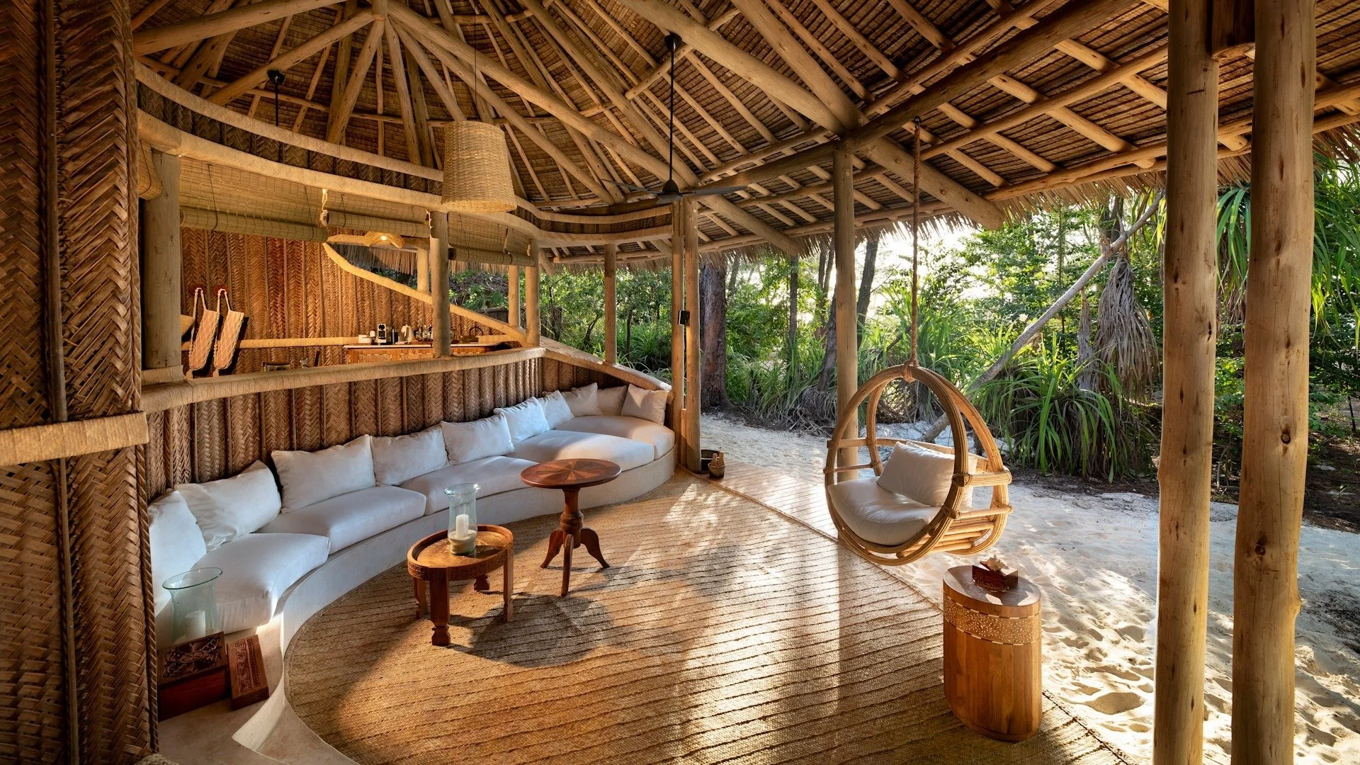 imgi_16_Zanzibar-Mnemba-Island-banda-lounge-1.jpg