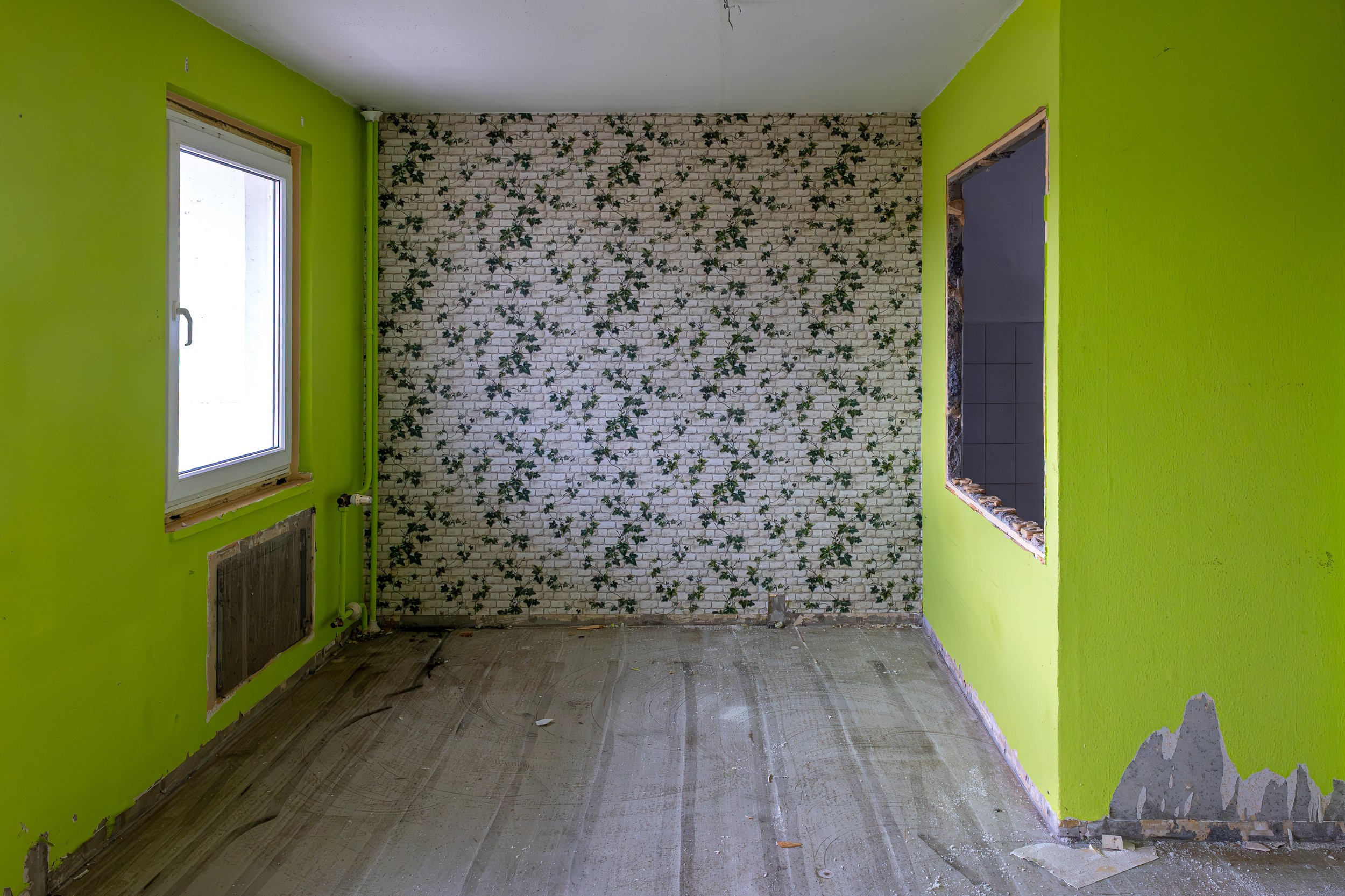 Plattenbau Lounge Interior 14.jpg