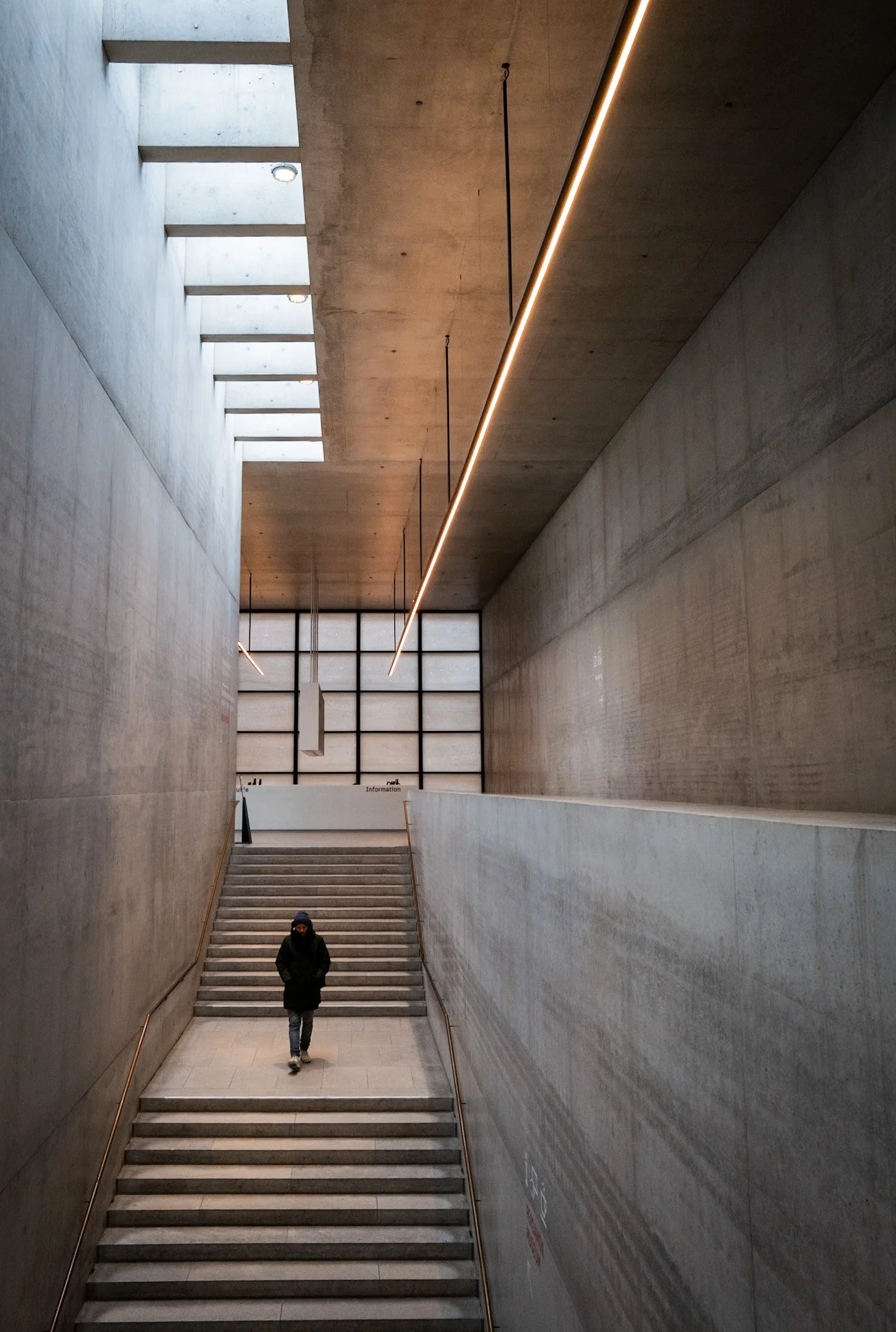 Berlin-museums-street photograpghy 1.jpg