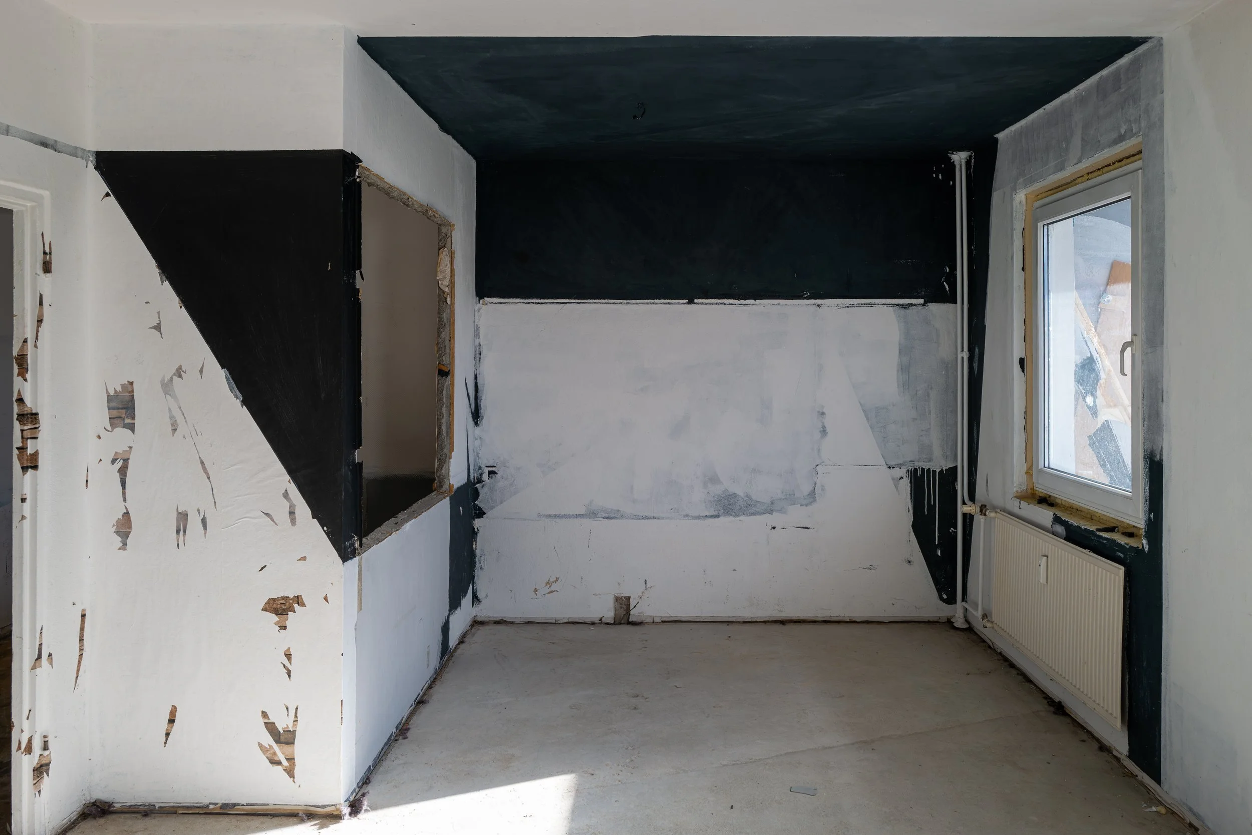 Plattenbau Lounge Interior 18.jpg