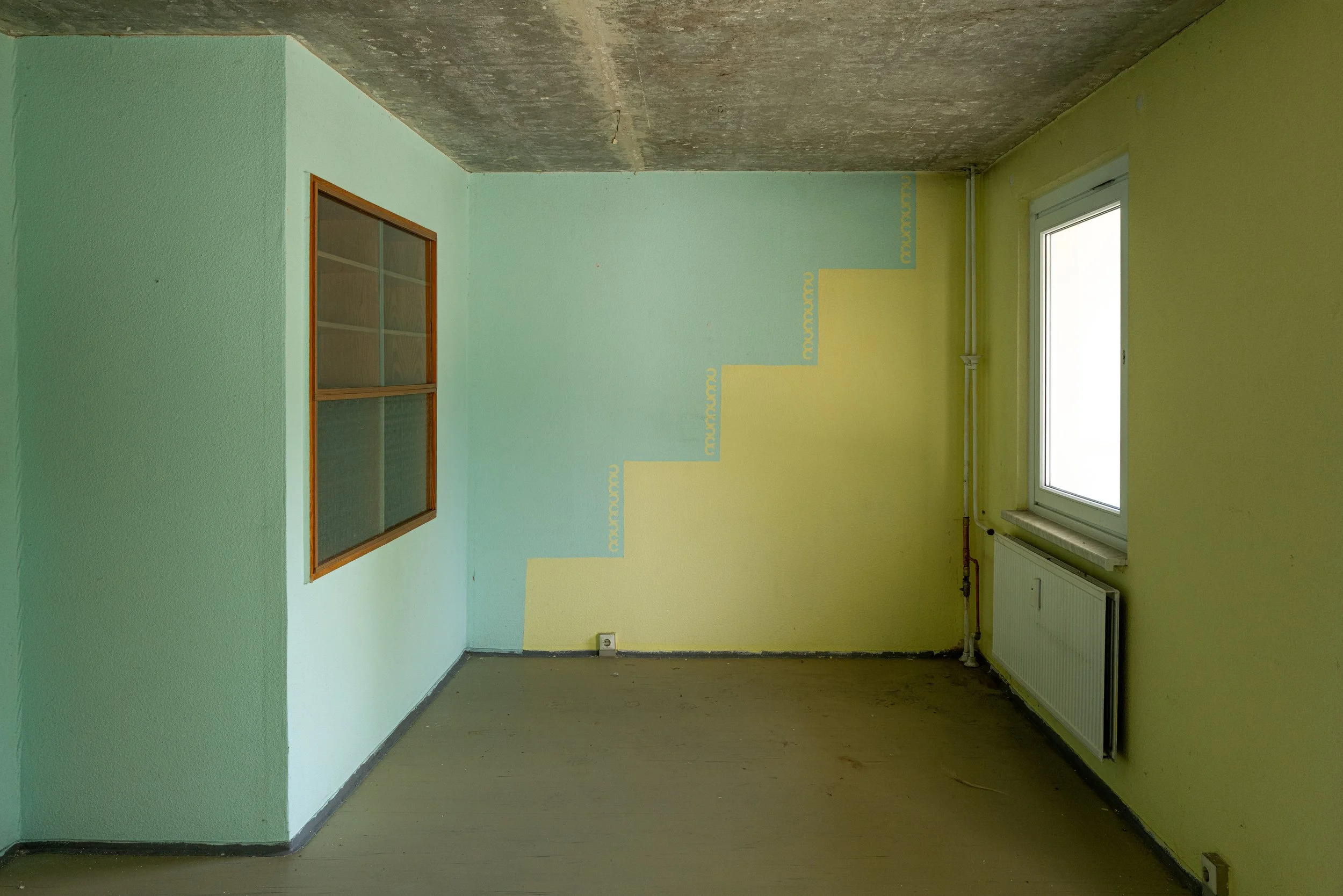 Plattenbau Lounge Interior 16.jpg