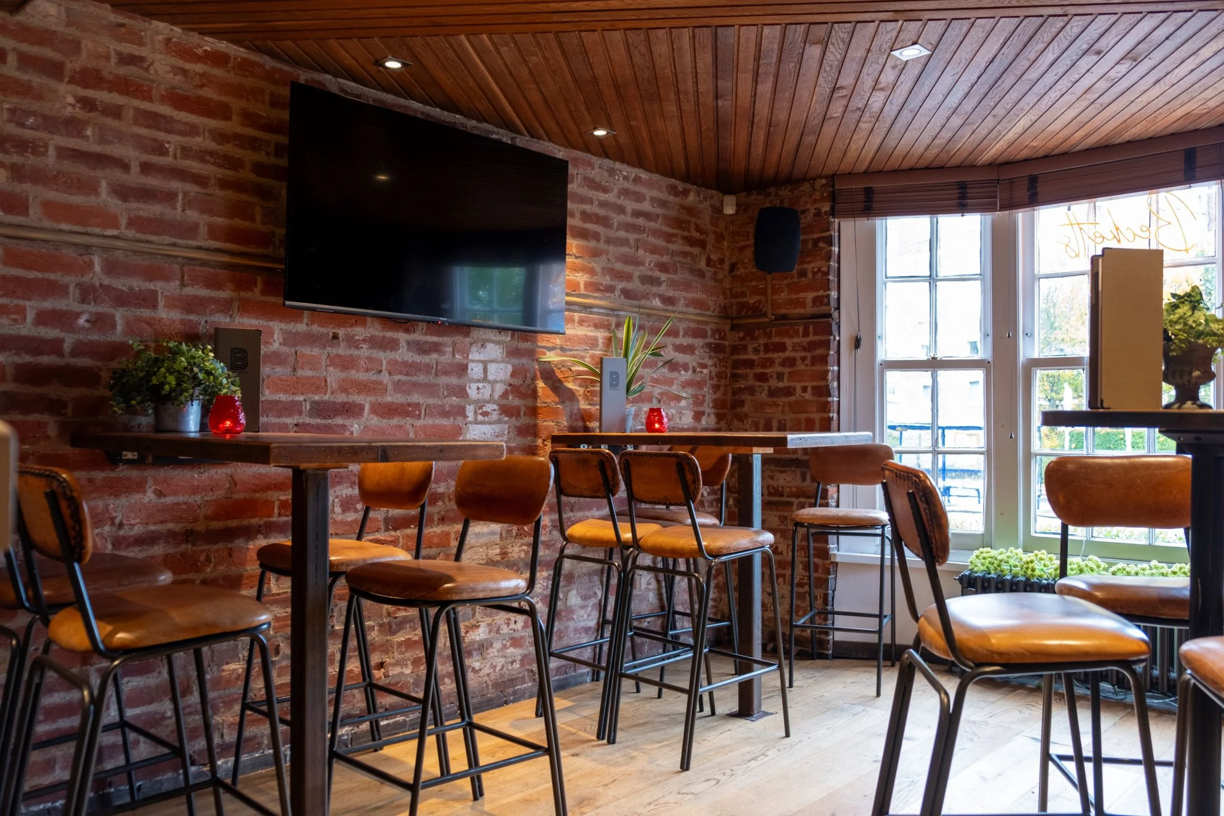 Memorable celebrations, private parties and special occasions hosted at Becketts Southsea.