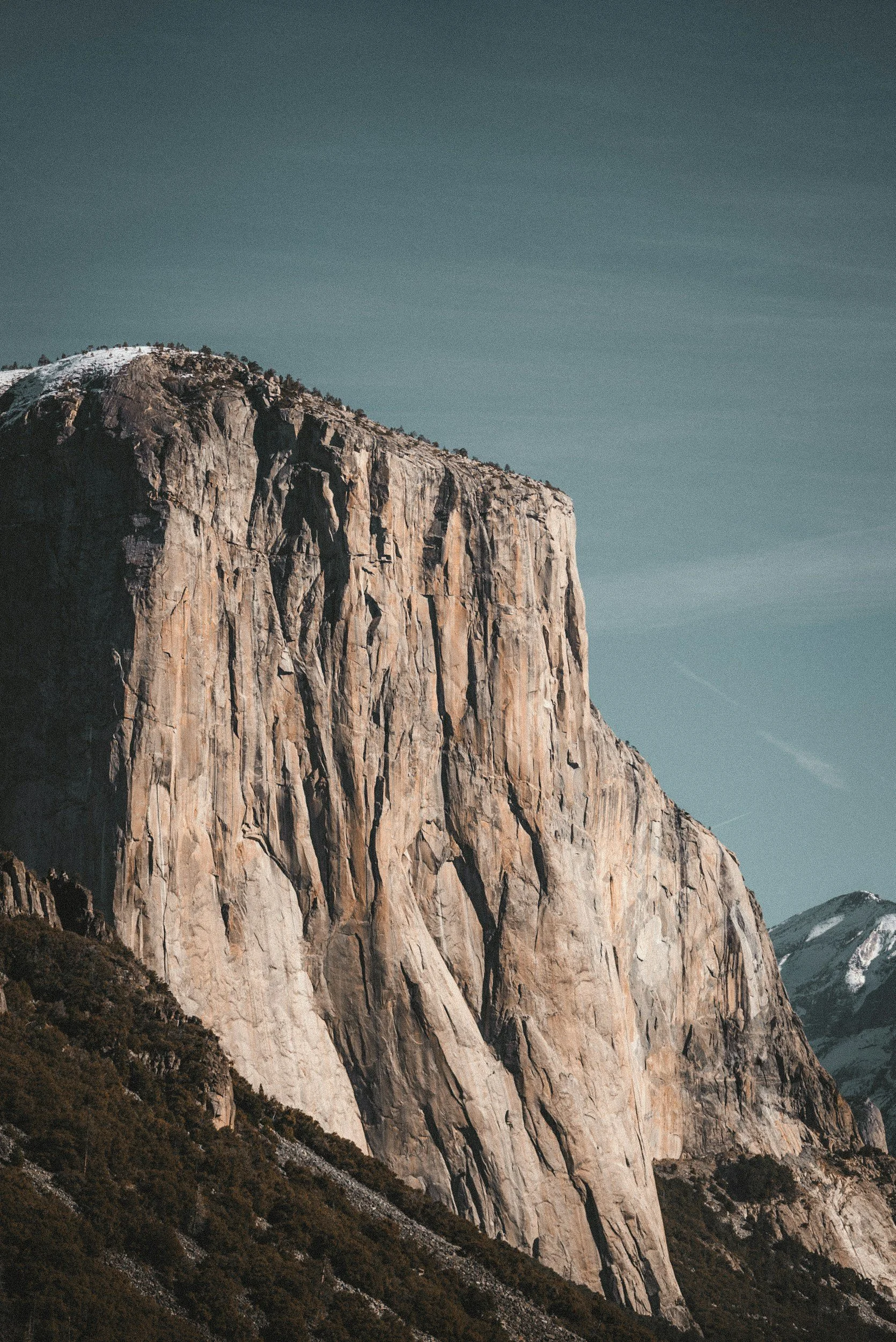 El Capitan dans le parc national de Yosemite, dans l’univers visuel de Pikili Advisory.