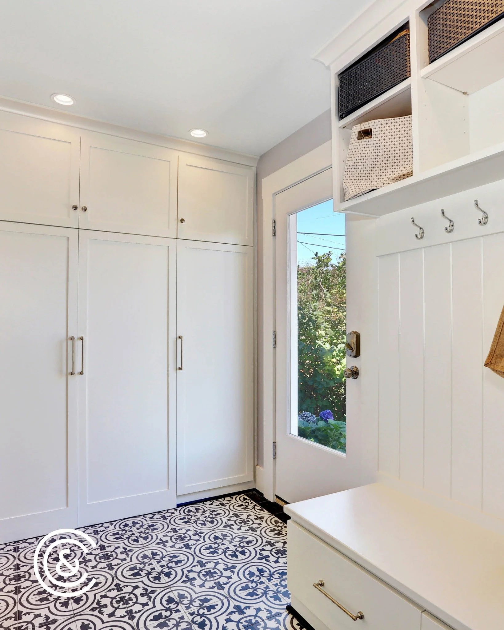 Storage solutions and more.

Beyond kitchens and wardrobes, we build boot rooms, storage boxes and entertainment units &mdash; all made using some of the best materials around.

It means we can create any piece of bedroom furniture to order, so every