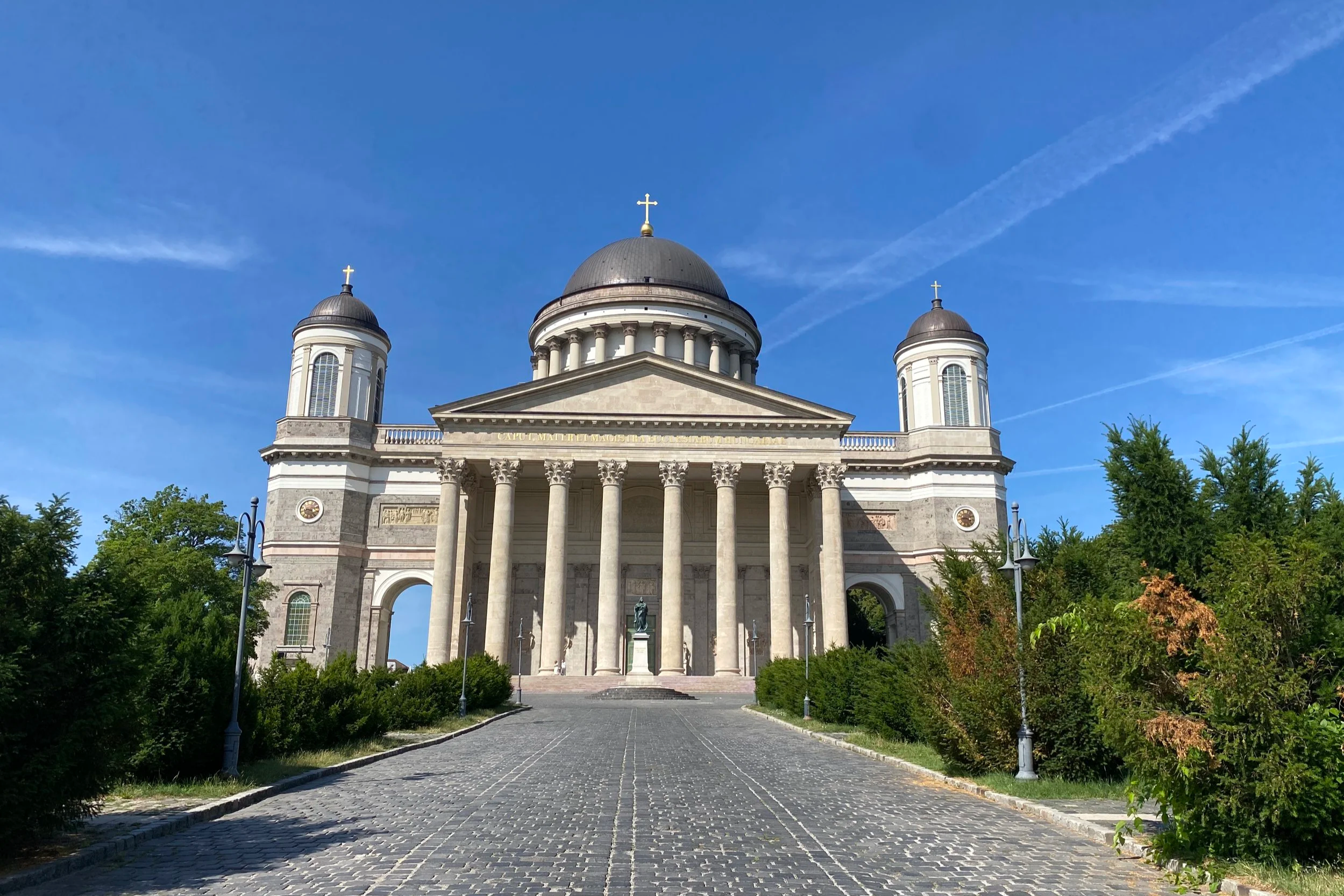 Danube Bend Private Car Tour: Esztergom, Visegrád & Szentendre