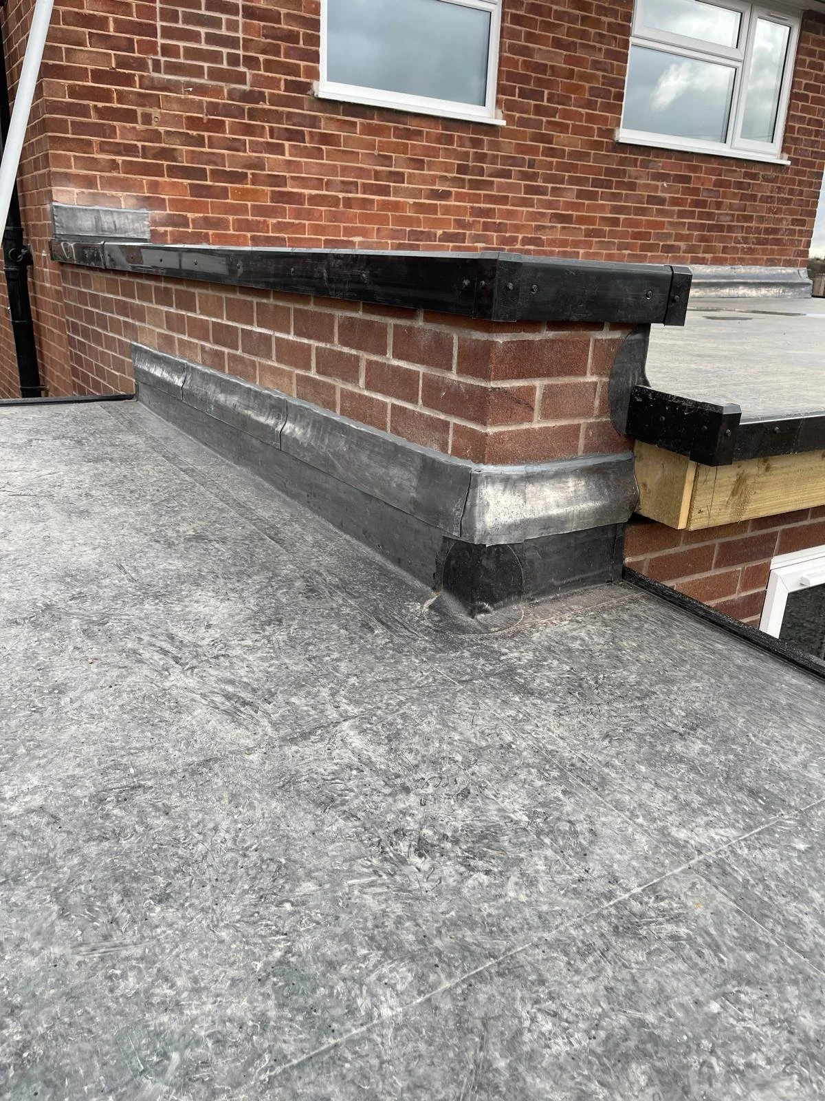 epdm-rubber-flat-roof-lead-flashing-malvern-44.jpeg
