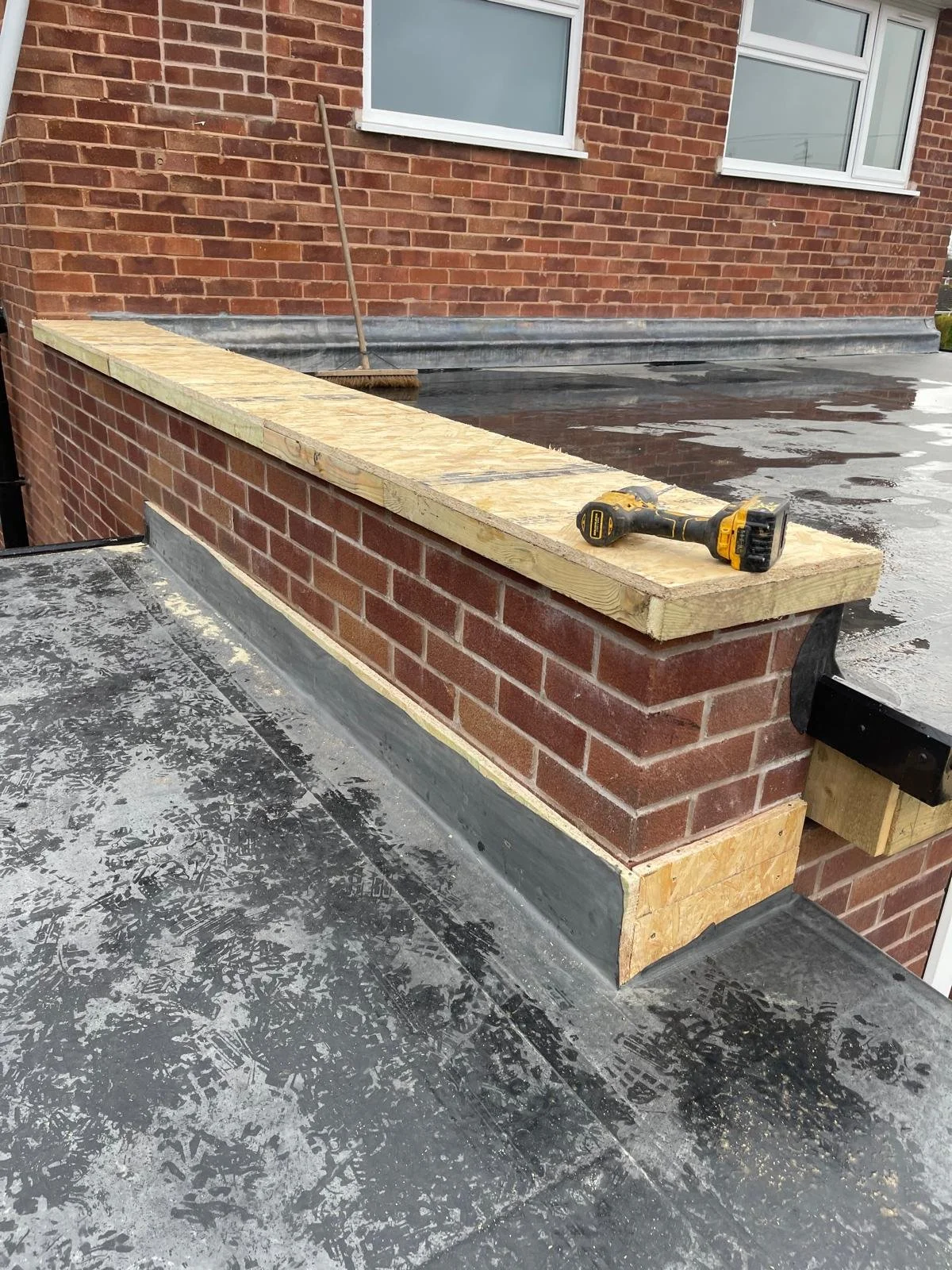 epdm-rubber-flat-roof-parapet-detail-malvern-43.jpeg
