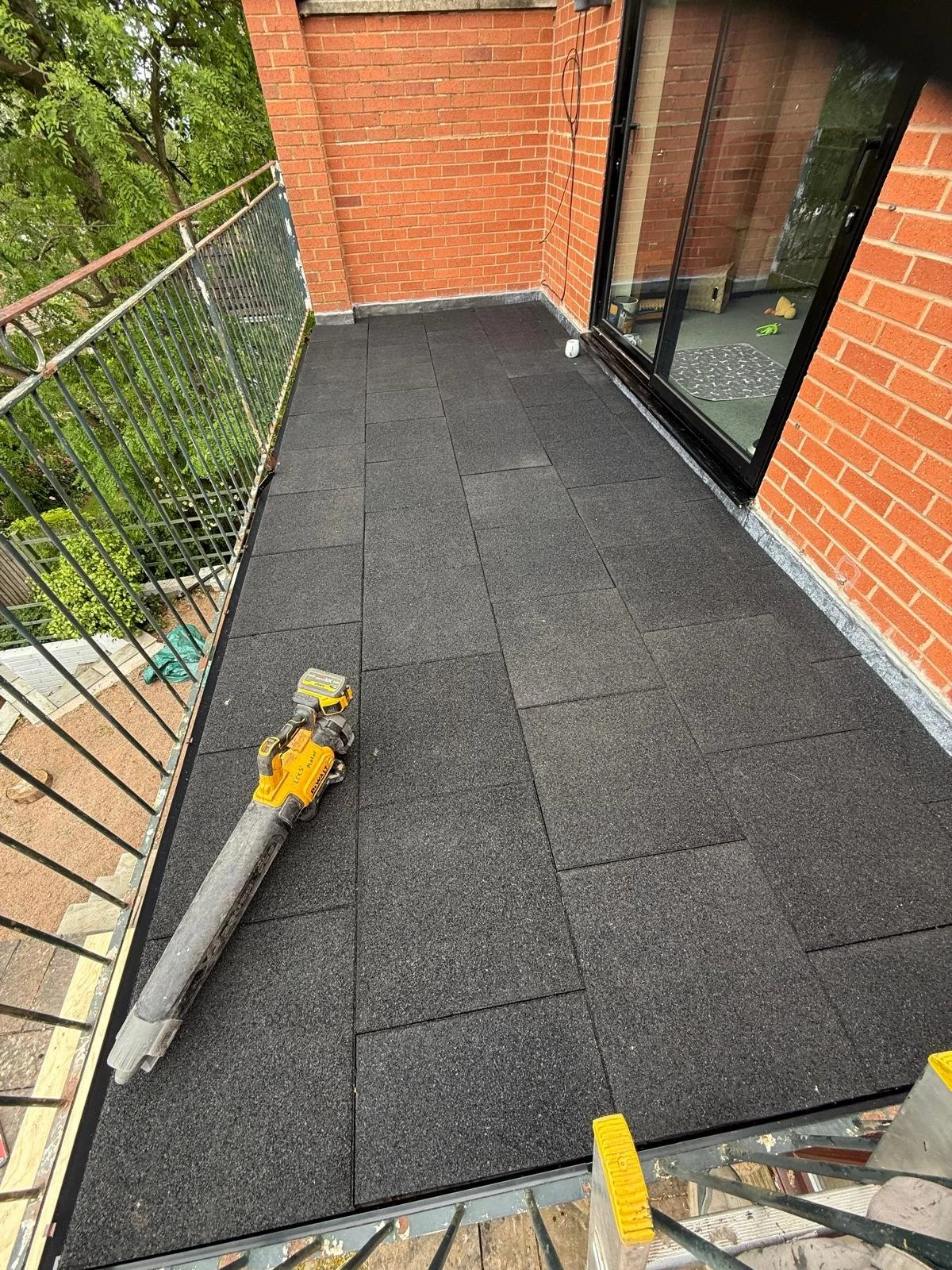 epdm-rubber-balcony-roof-terrace-malvern-79.jpeg