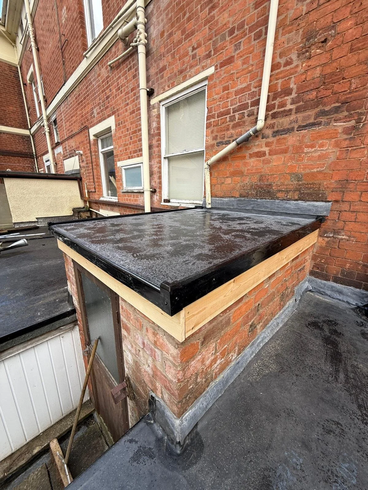 epdm-rubber-flat-roof-outbuilding-malvern-82.jpeg