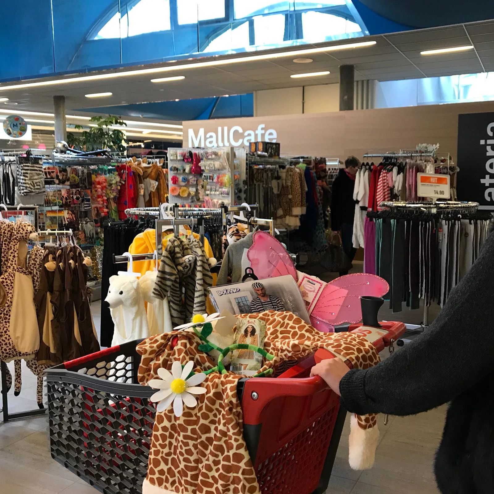 Mall Migros Costumes.jpg