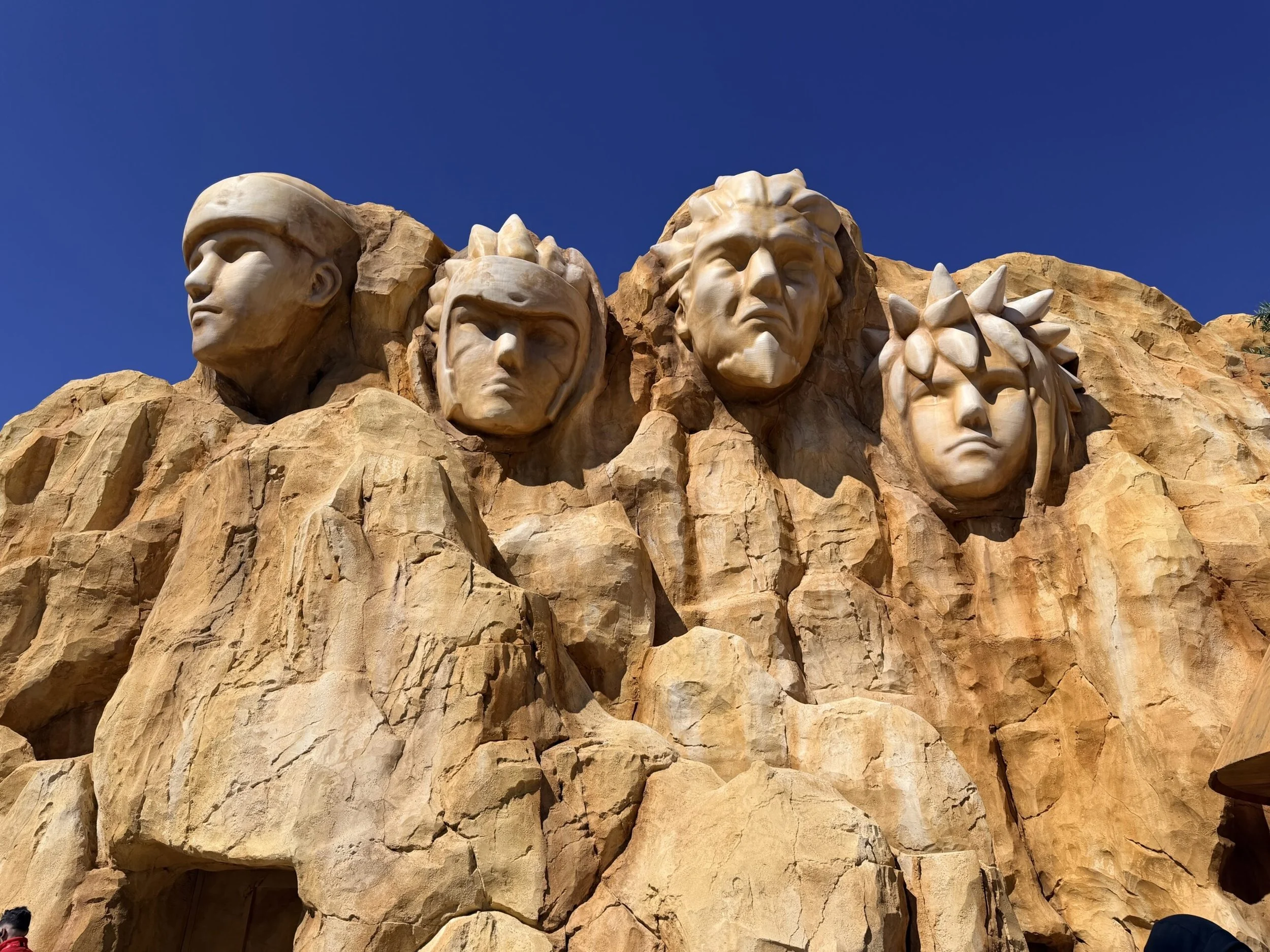 Sculpture Naruto / Parc Spirou
