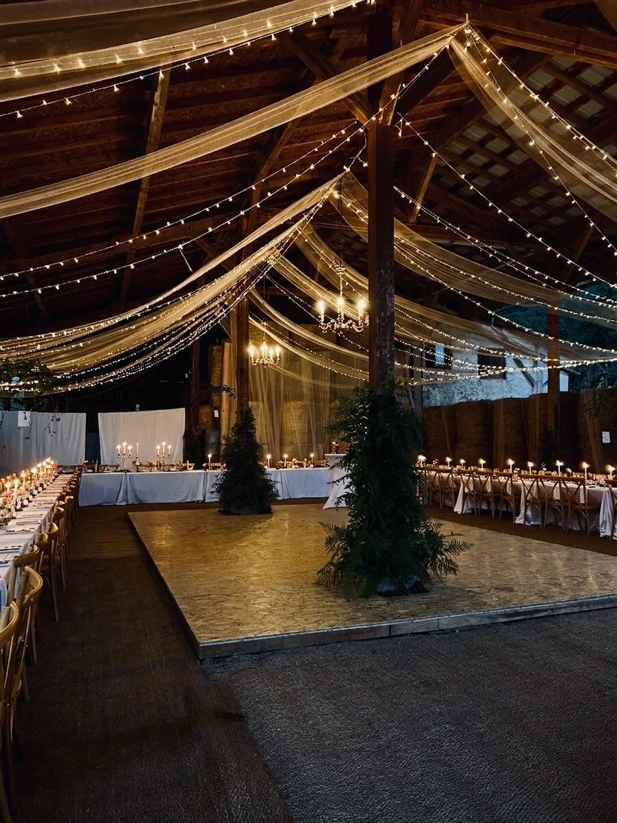 APR&Egrave;S / AVANT
Un hangar, un mariage, des id&eacute;es et la magie op&egrave;re ✨
S &amp; A - 22/08/26 🤍

#weddingdesing #avantapr&egrave;s #mariagechampetre #mariageenoccitanie #frenchwedding