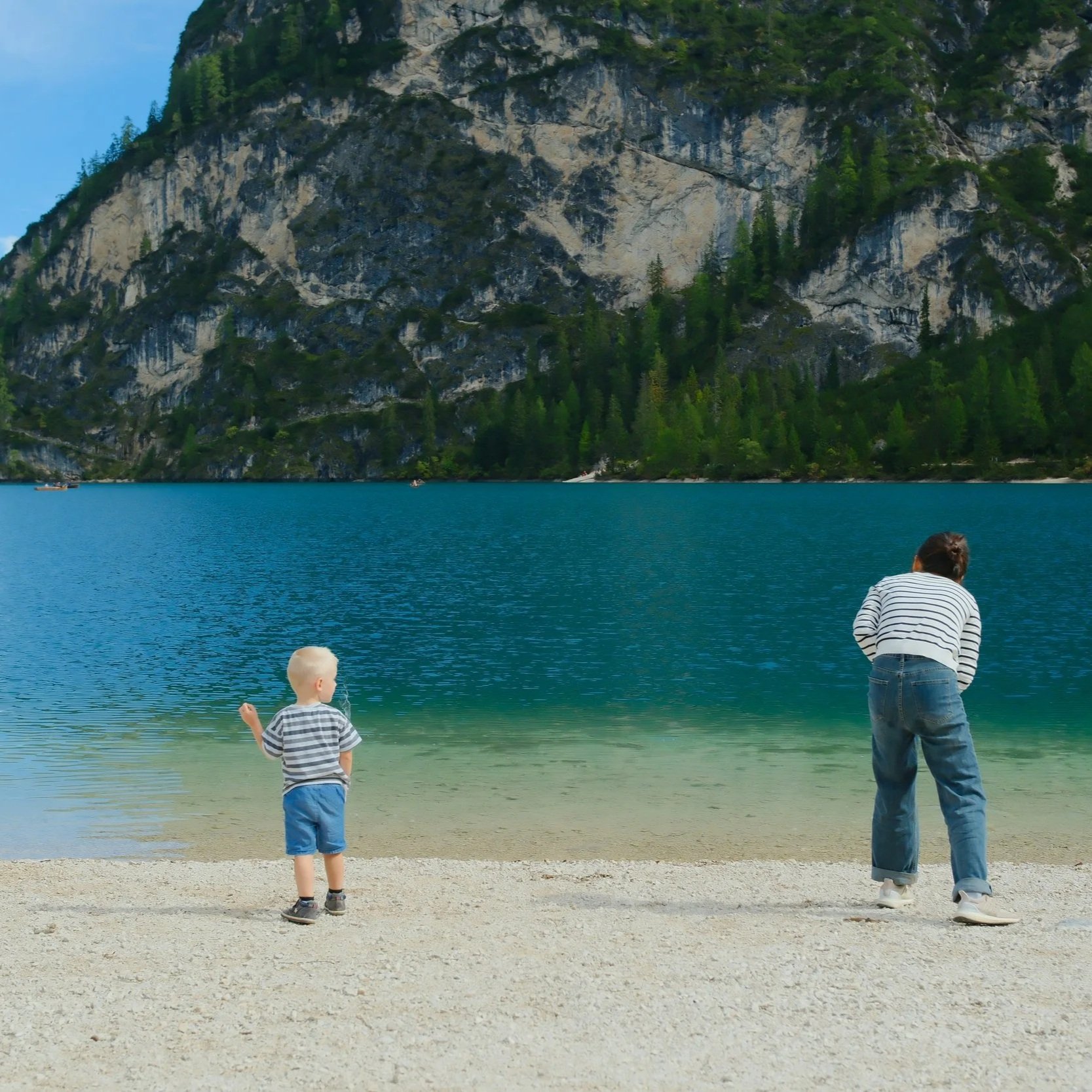Vacances avec bébé dans les Alpes : le guide complet pour un séjour réussi 