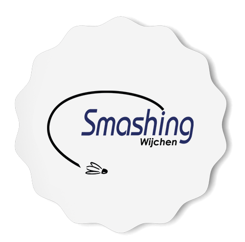 Close-up van een witte badge met het logo en de tekst 'Smashing' en 'Magazine' erop.