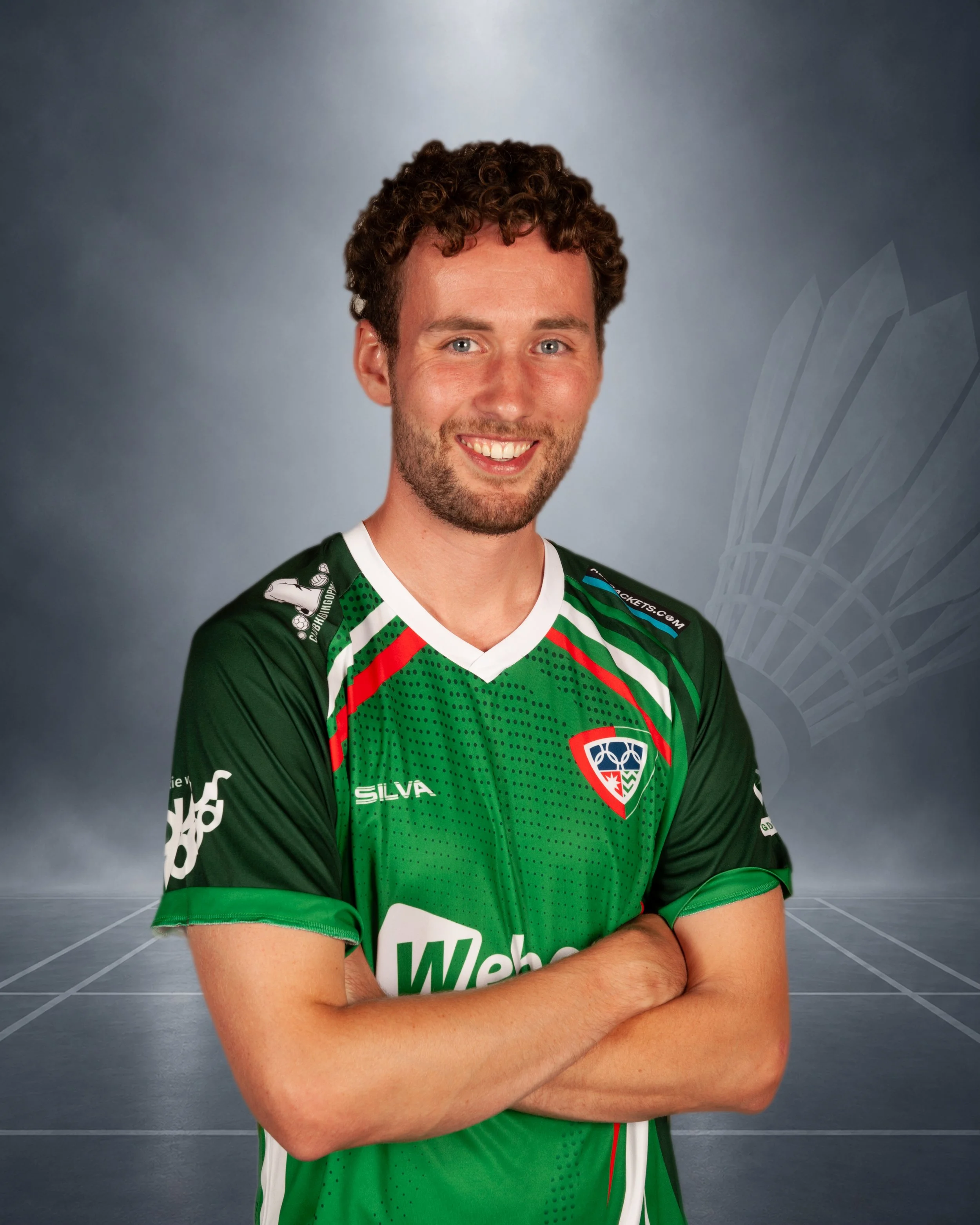 Badmintonner Dion Rovers in zijn Velo clubshirt