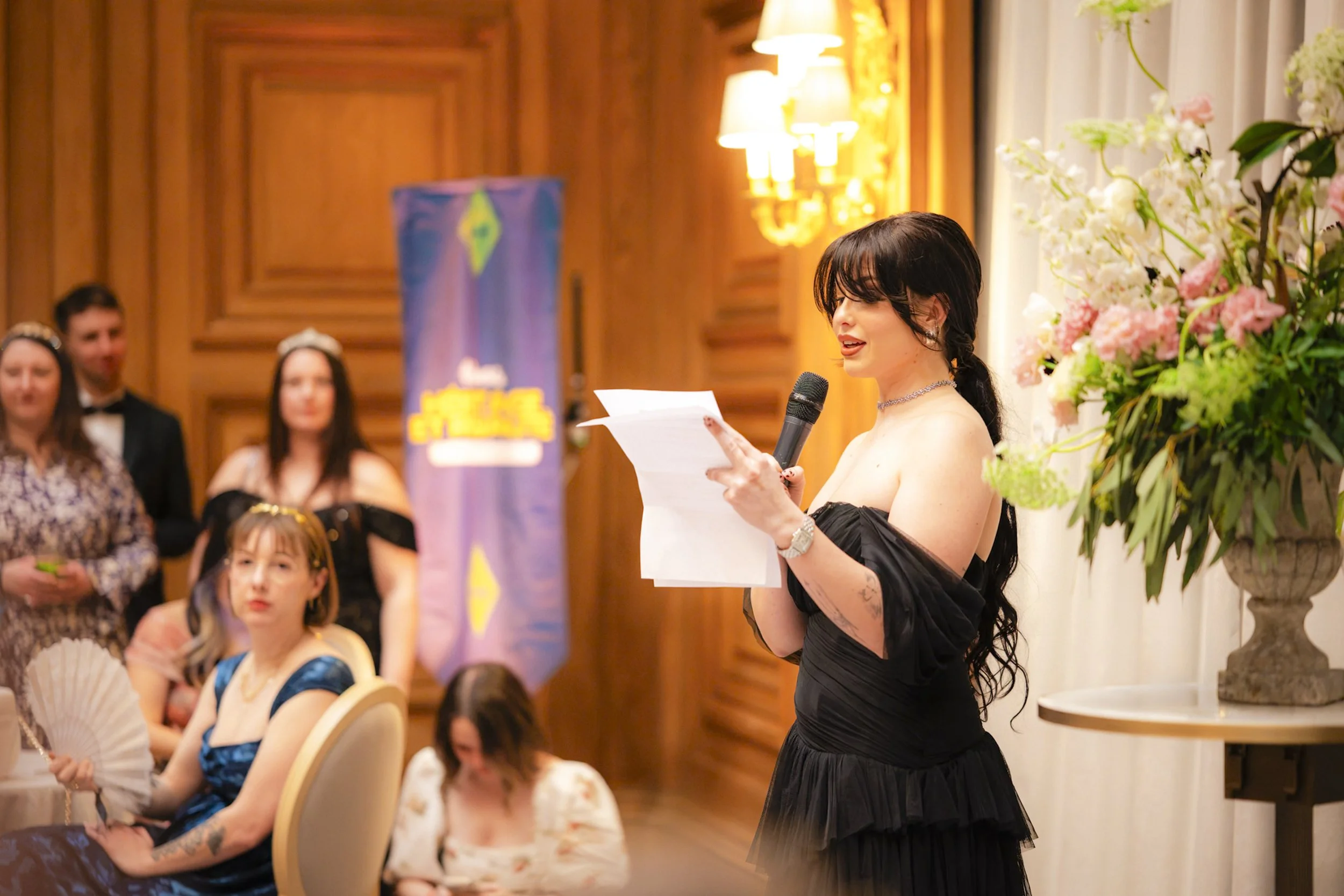 discours-enjoyphoenix-portrait-event-sims.jpg