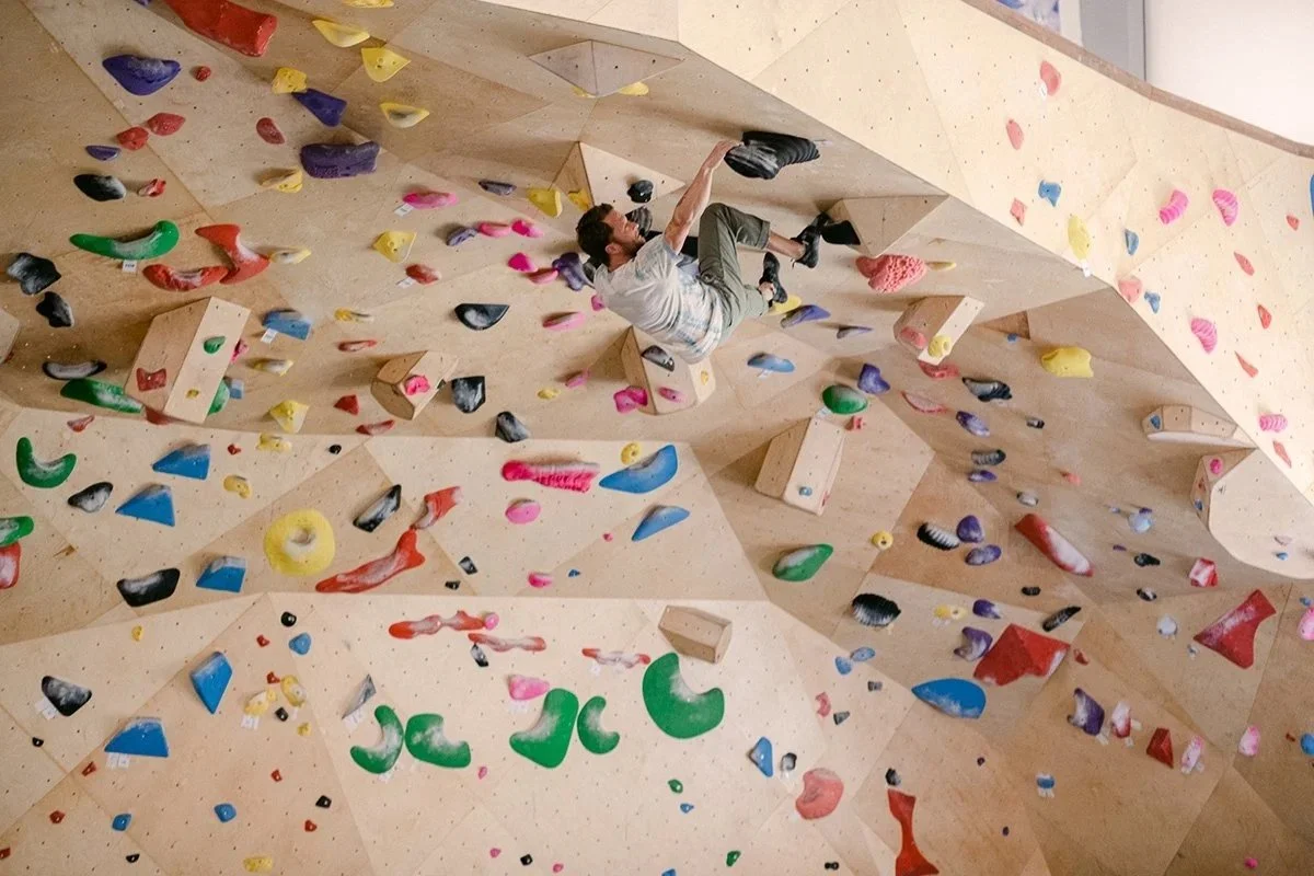 Top 5 Reasons to Try Bouldering This Summer