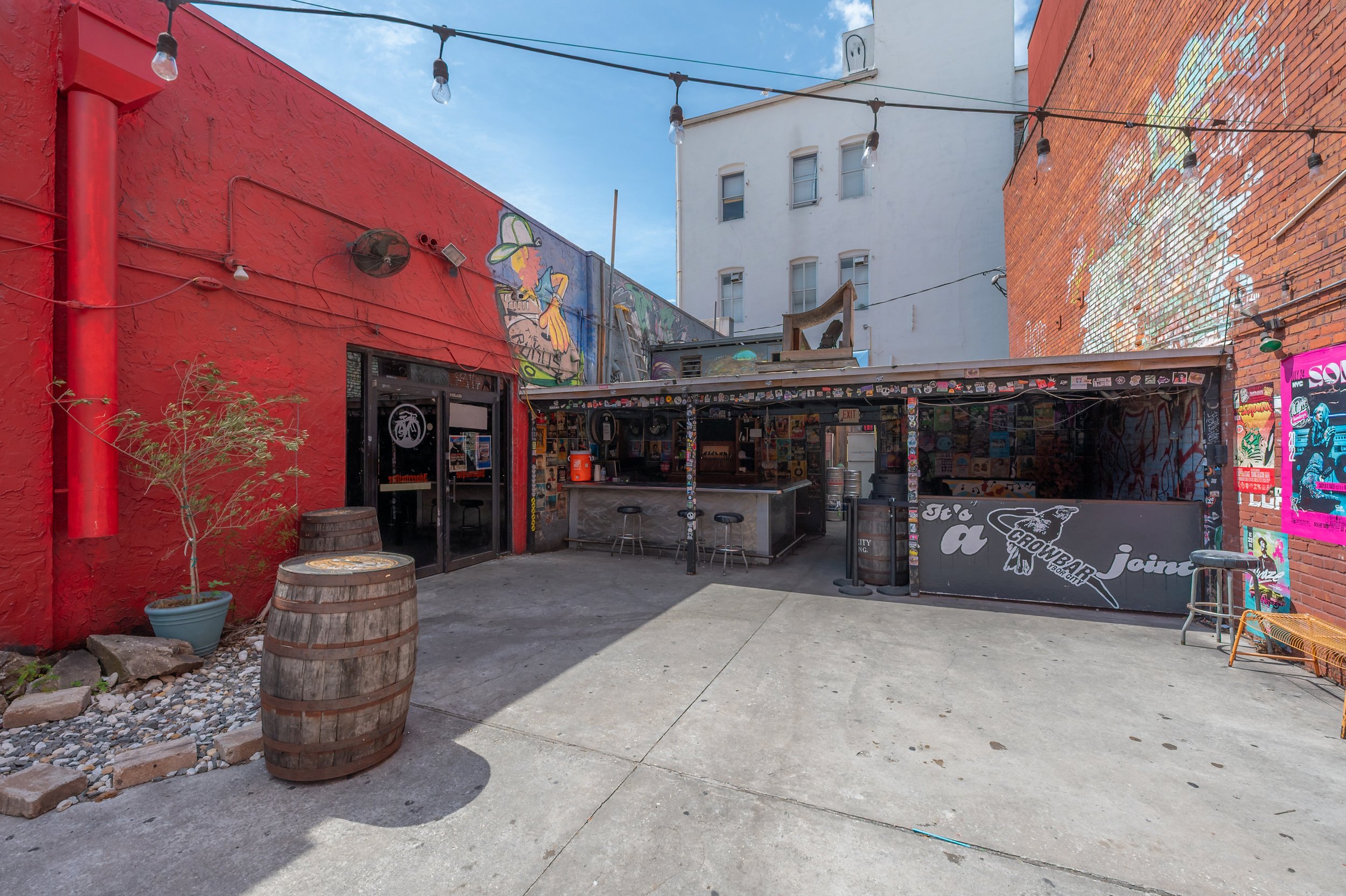 1812 N 17th St Crow bar 50.jpg