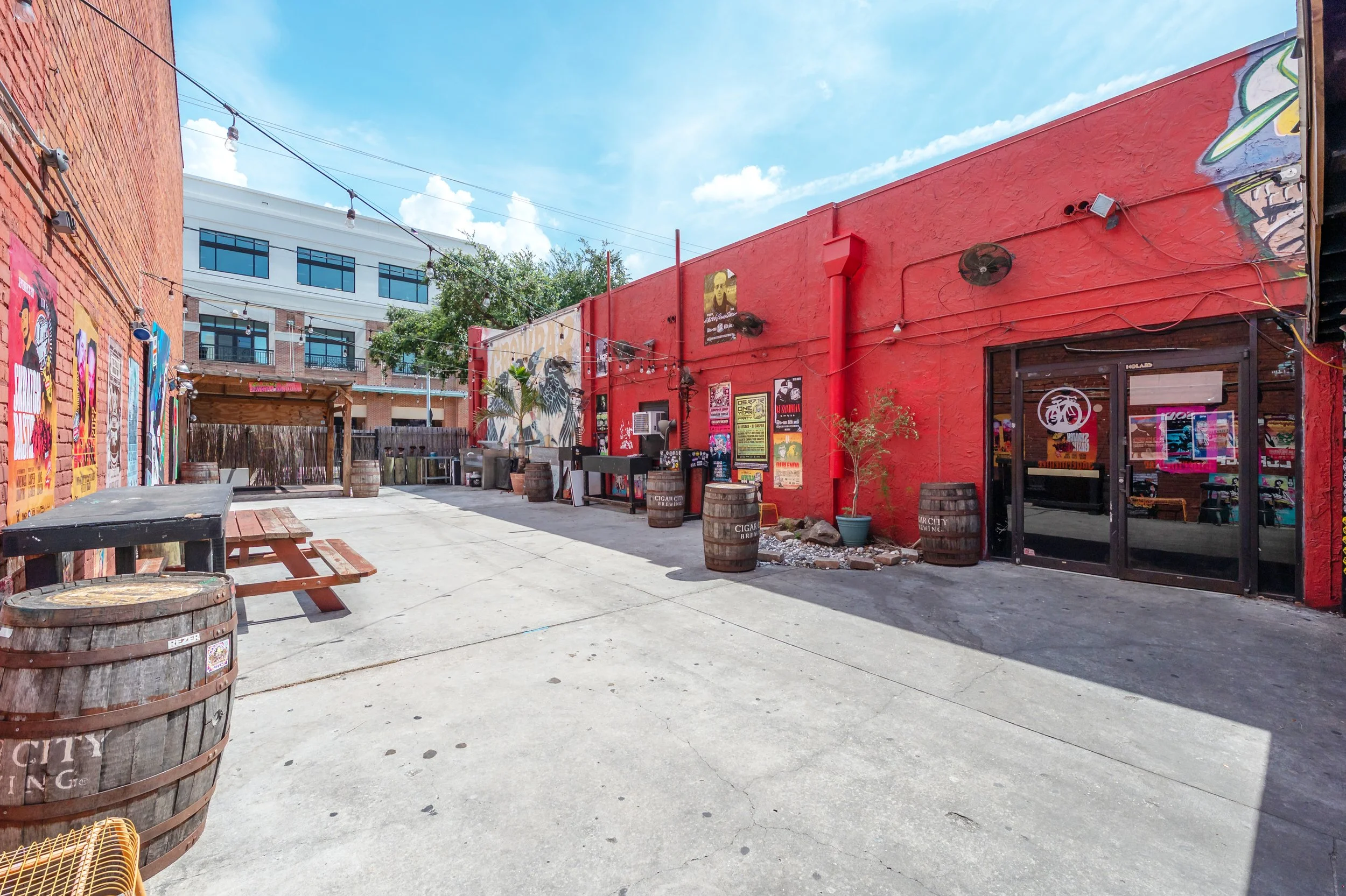1812 N 17th St Crow bar 45.jpg