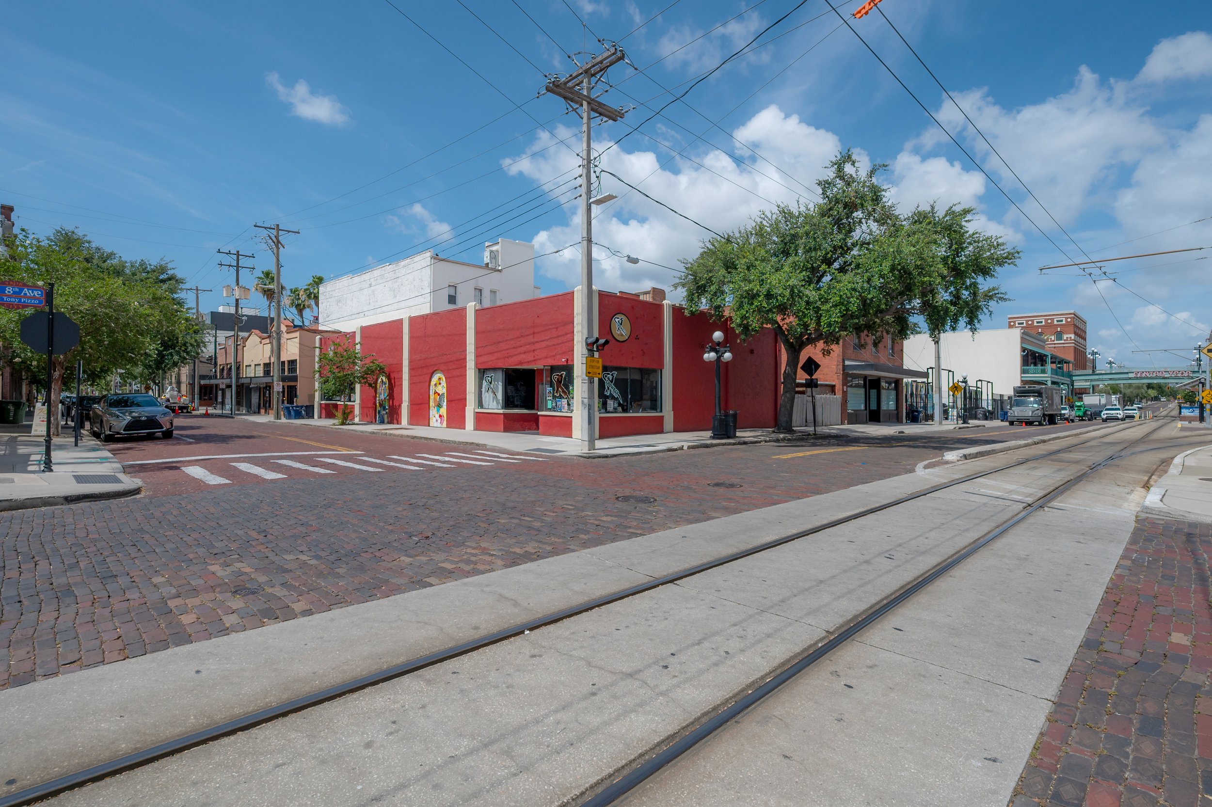 1812 N 17th St Crow bar 65.jpg