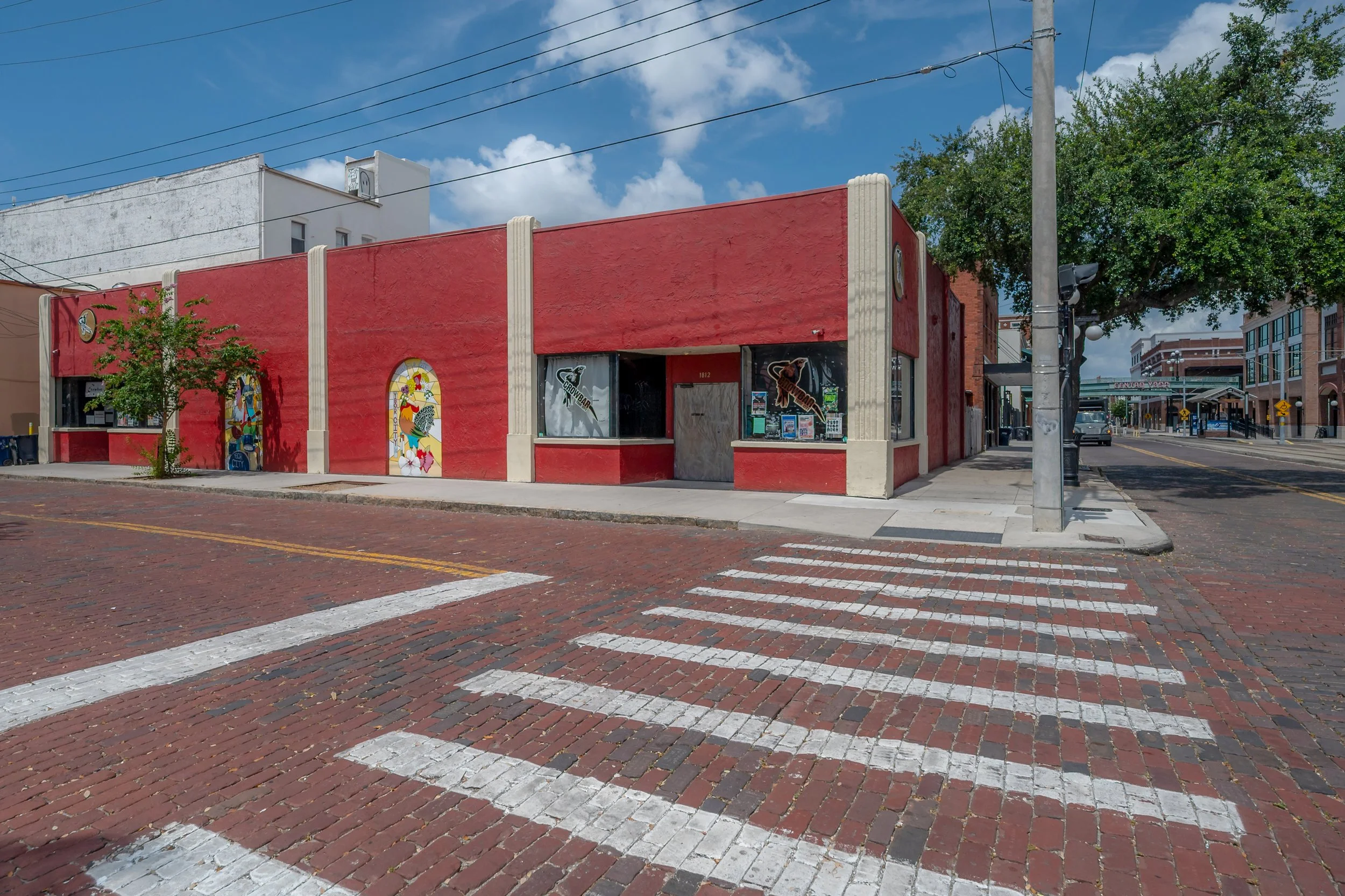 1812 N 17th St Crow bar 67.jpg