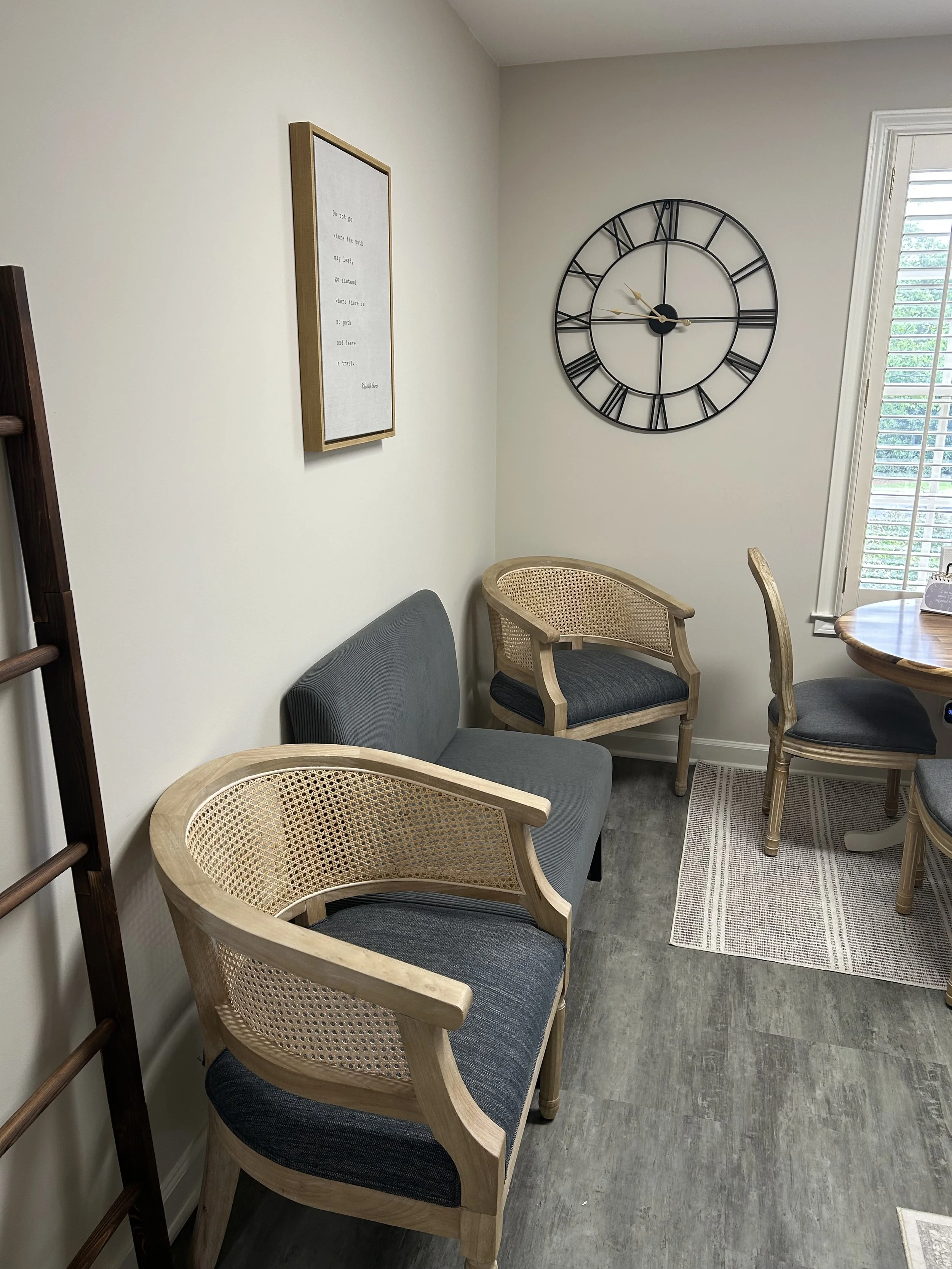 Welcoming waiting area at Becoming Therapy of Greenville