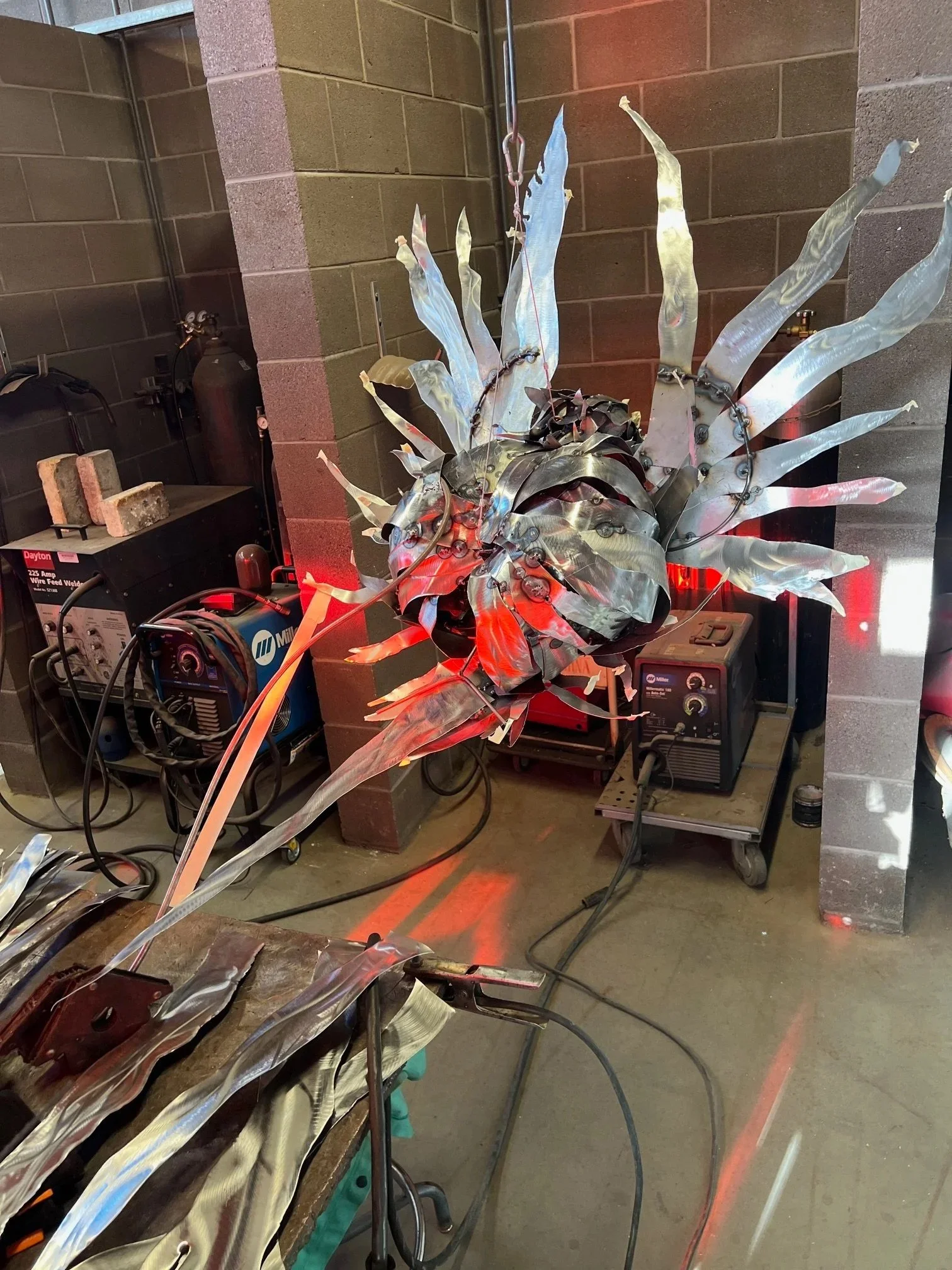 Whoa she flies! First time suspending the phoenix. I was shocked how balanced it was right away. I'm definitely adding some additional attachment points to stop it from spinning though. Nobody likes spinning shivs.