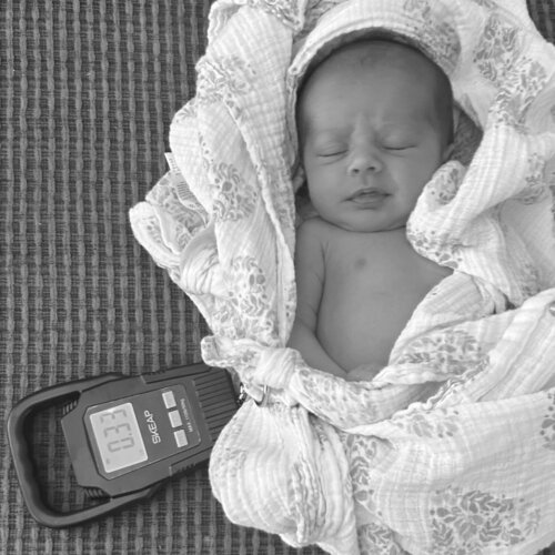 Shelby-baby-weigh-bw-500x500.jpeg