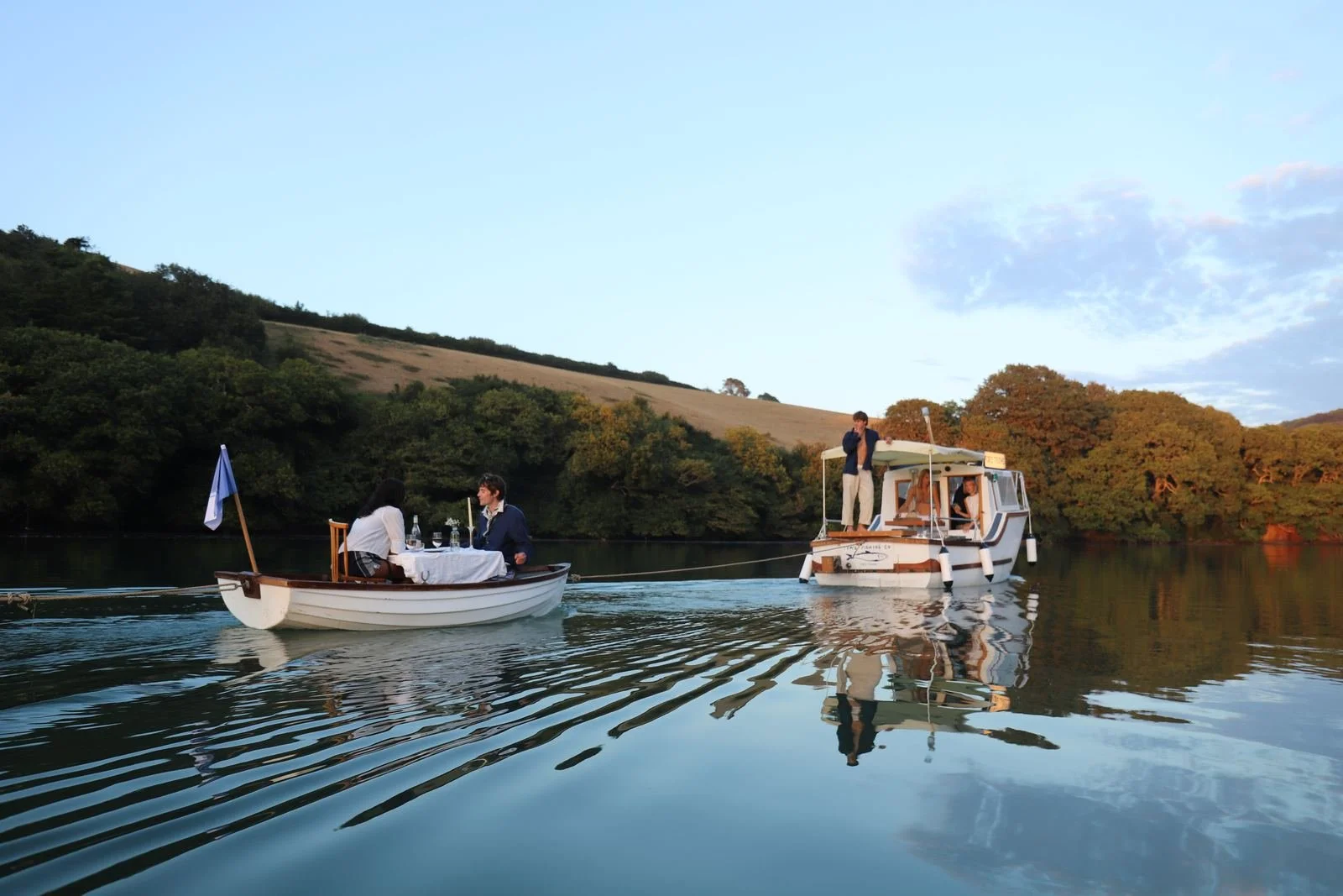 Tom's Trunks | Floating restaurant
