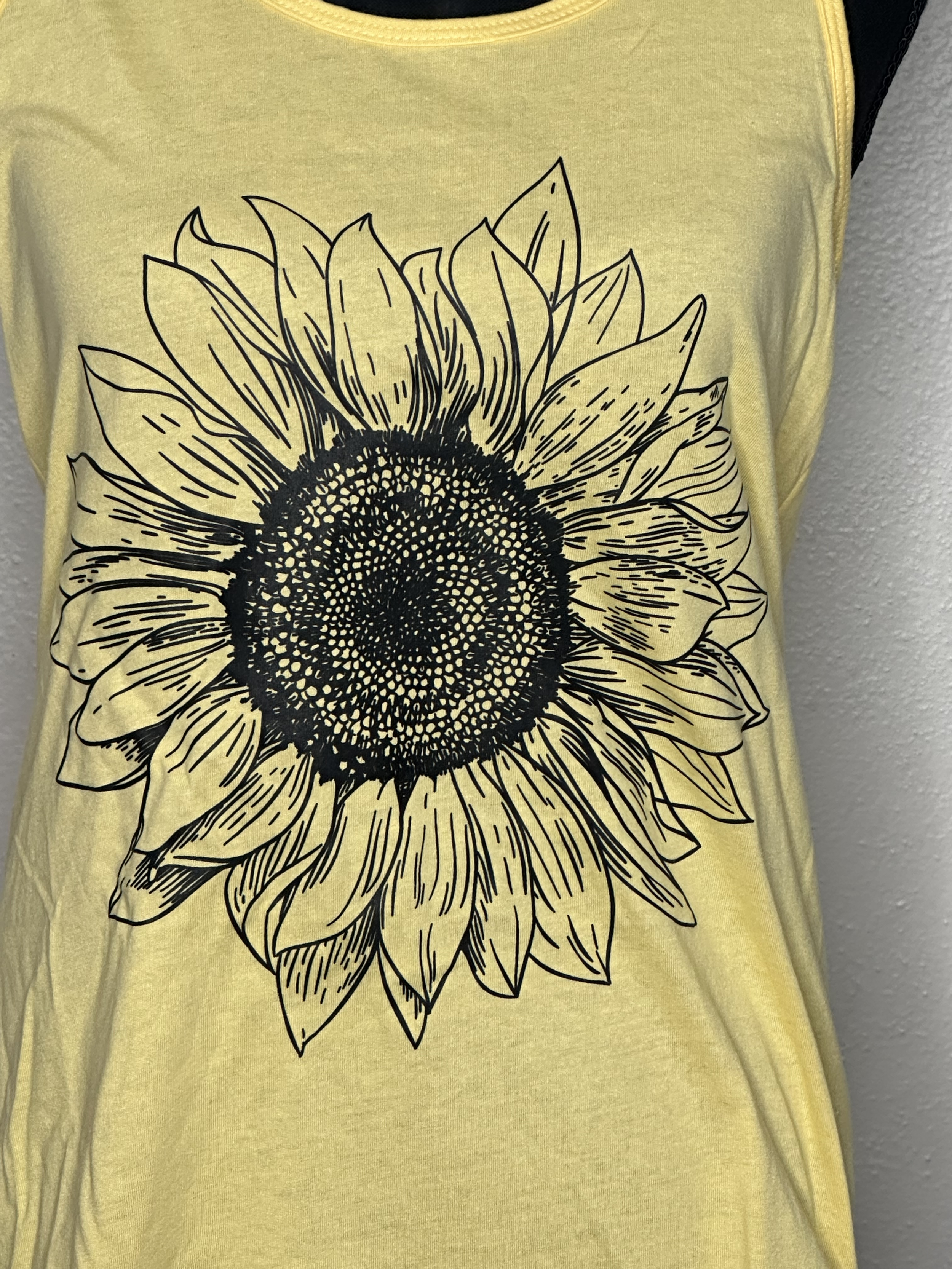 up close sunflower tank.png